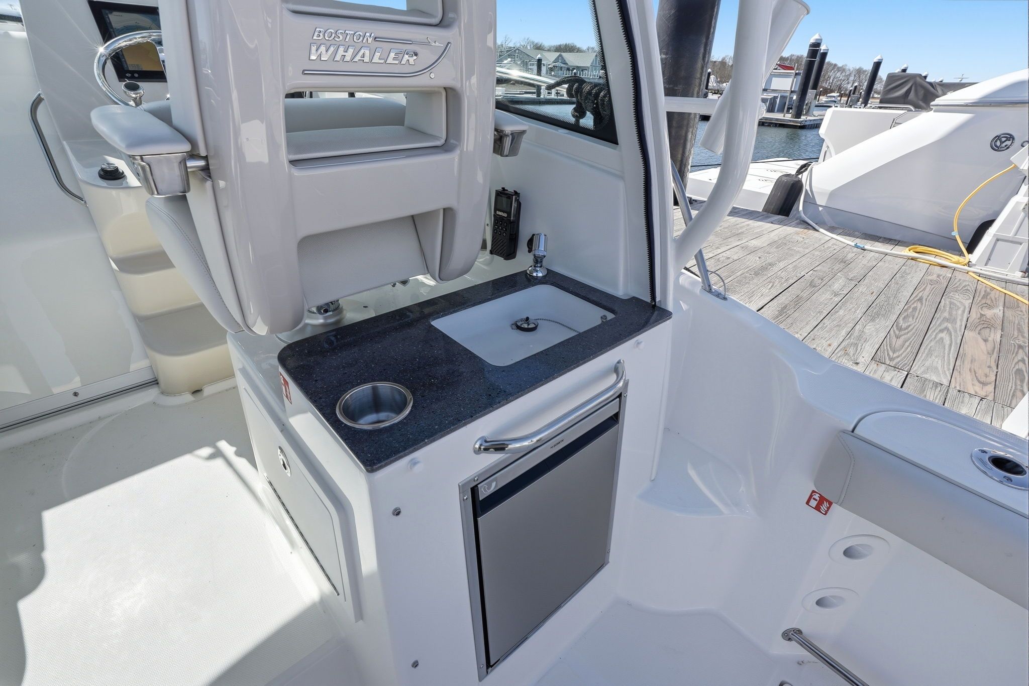 2026 Boston Whaler 285 Conquest - 12