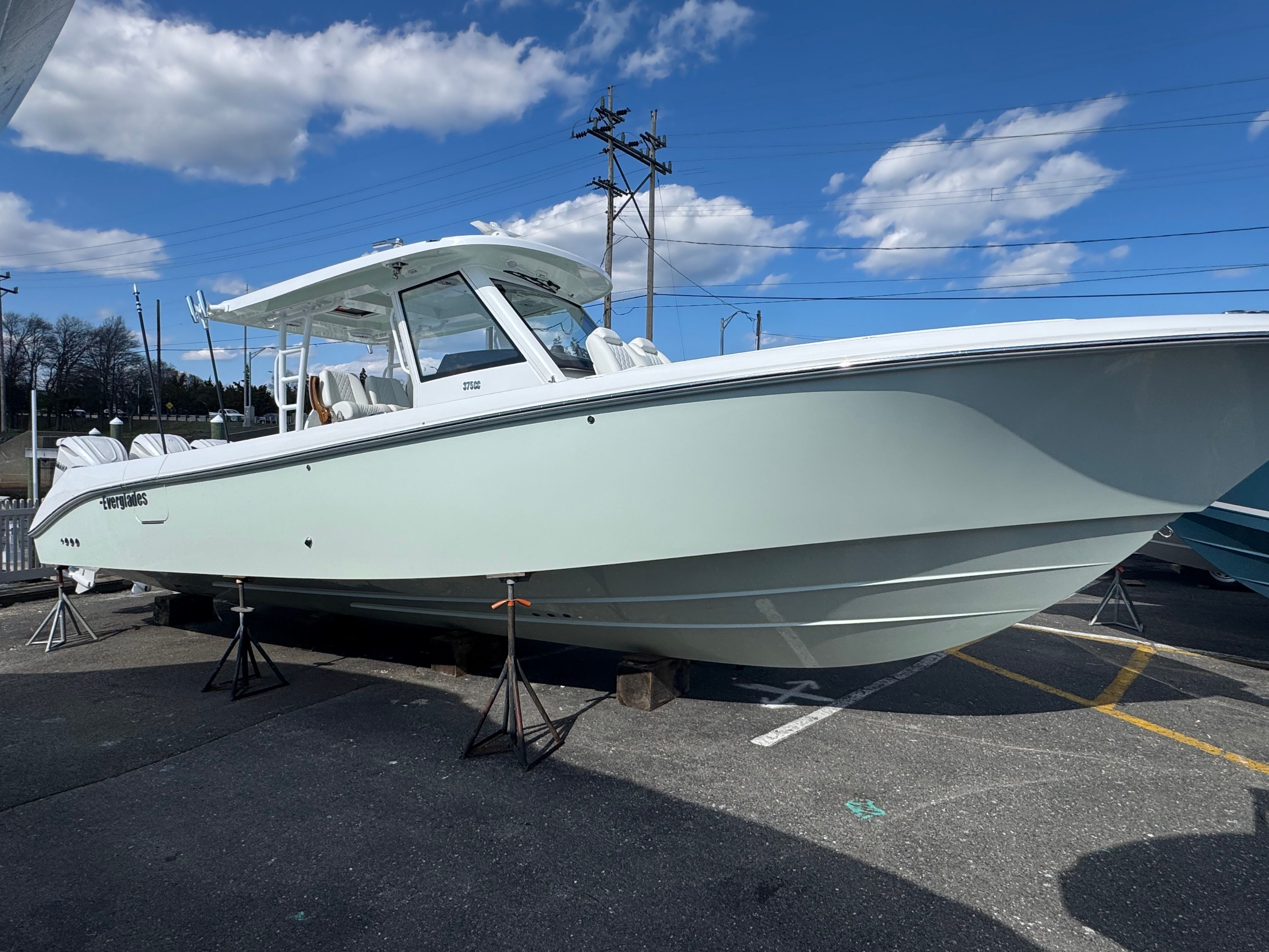 2026 Everglades 375 Center Console