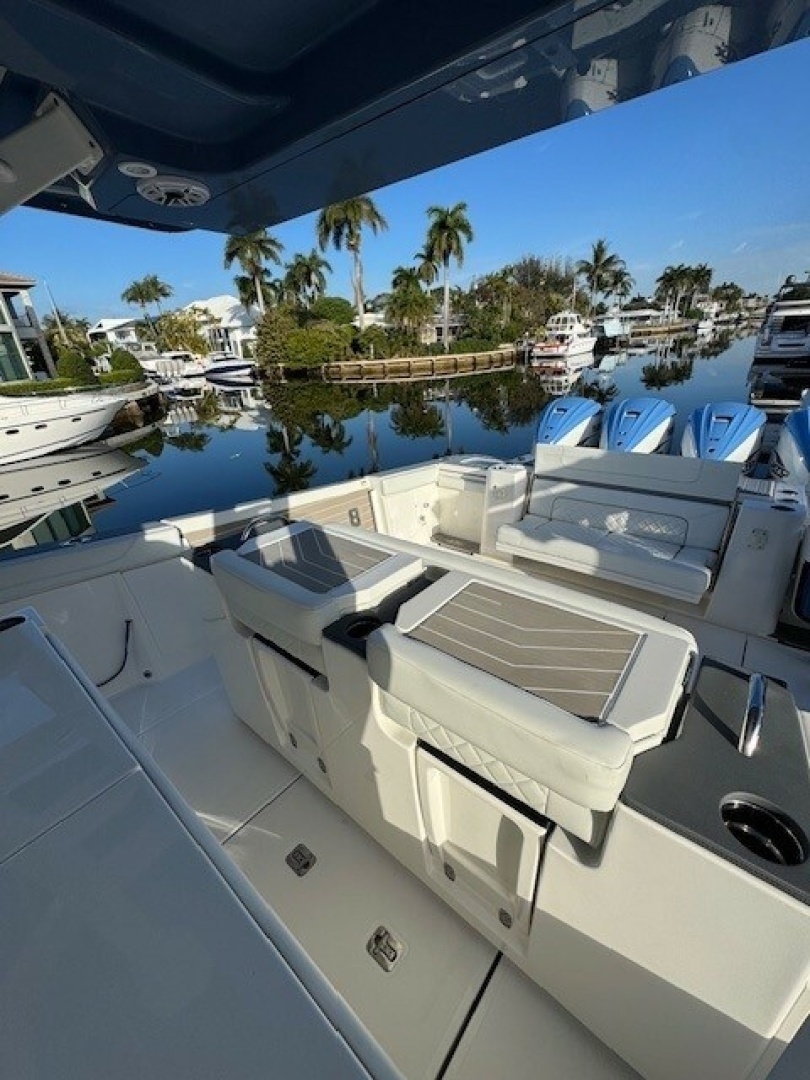 2023 Pursuit S 428 Sport - Image 16