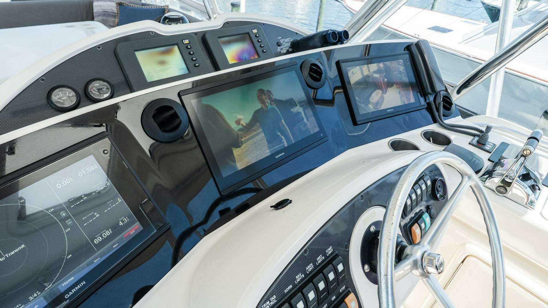 2005 Riviera 51 Flybridge - Image 22