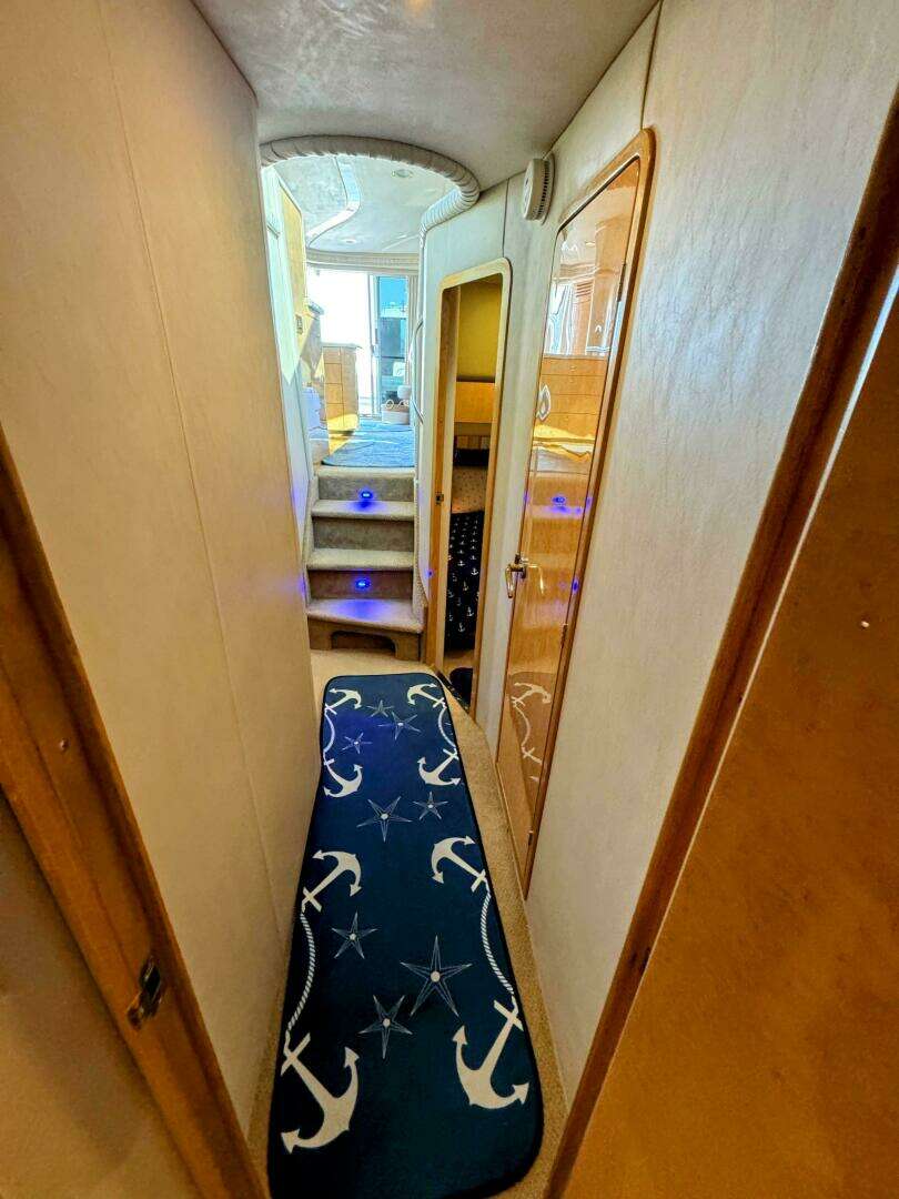 1998 Sea Ray 480 Sedan Bridge - Image 31