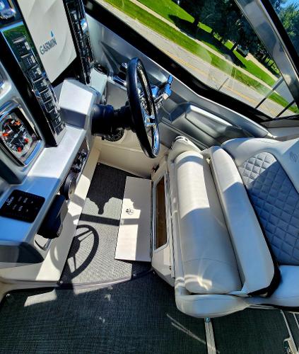 2014 Chaparral 327 SSX - 57