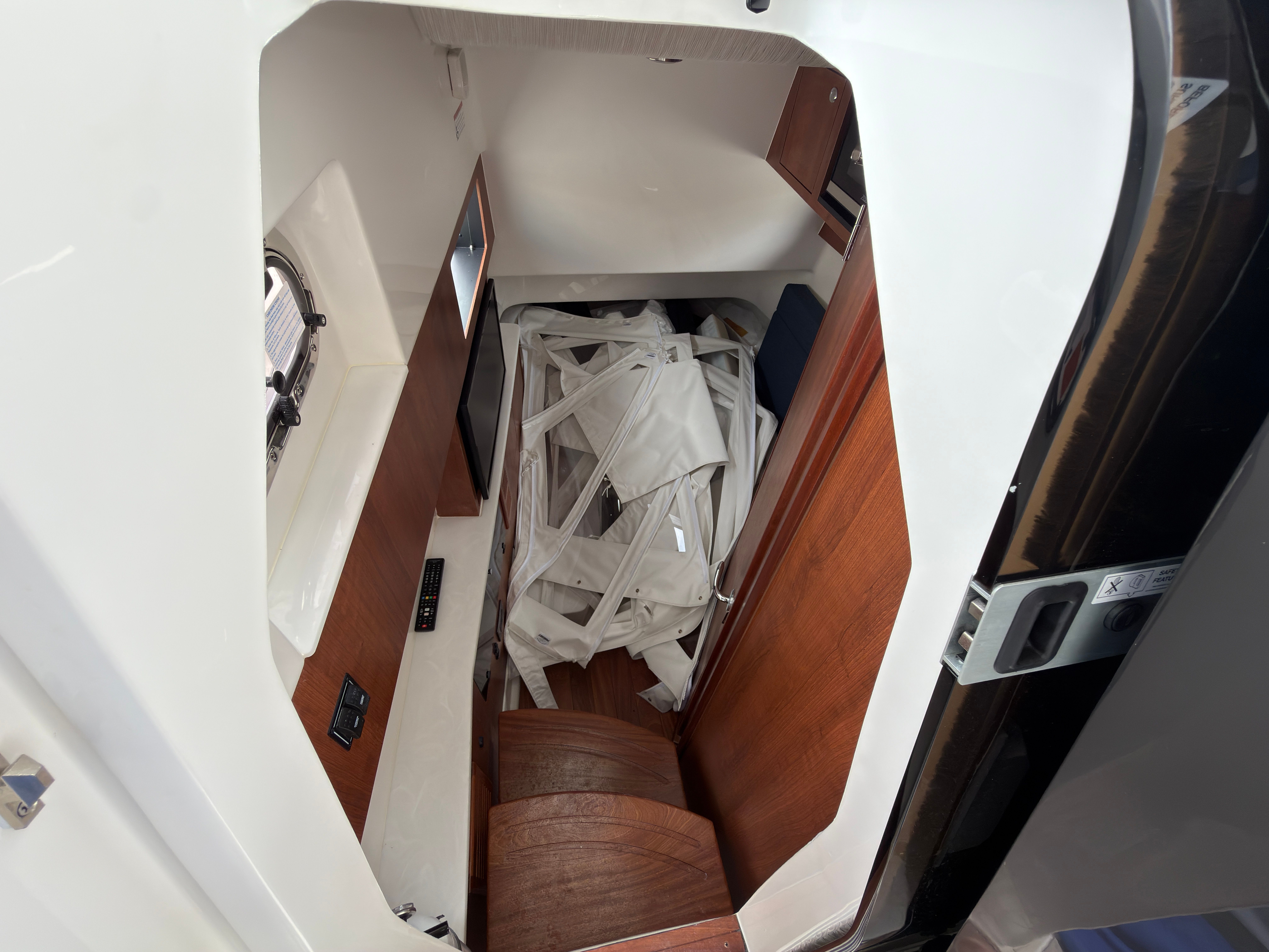 2026 PURSUIT 358 S - Image 8