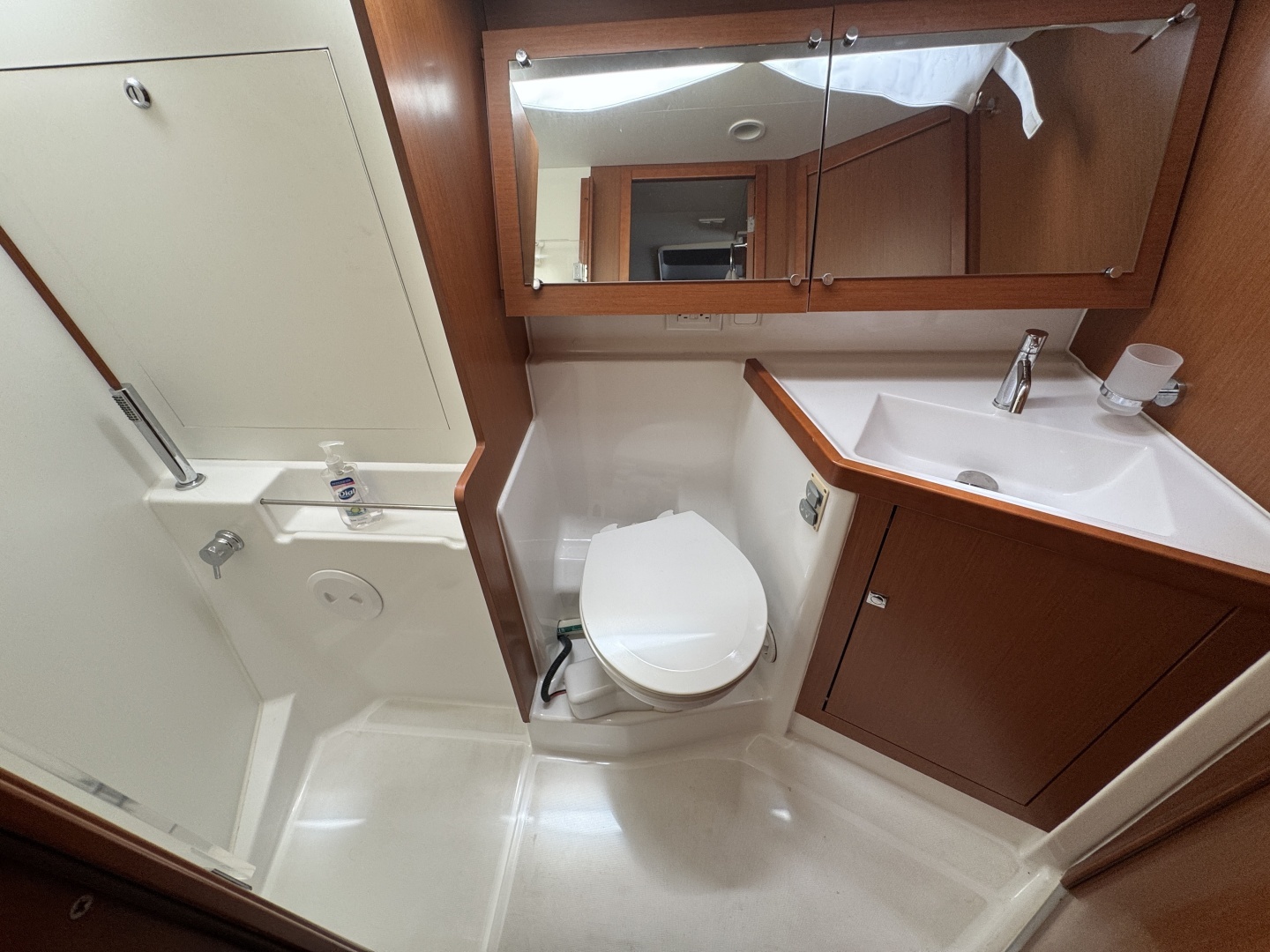 2017 Beneteau Oceanis 45 - Image 69