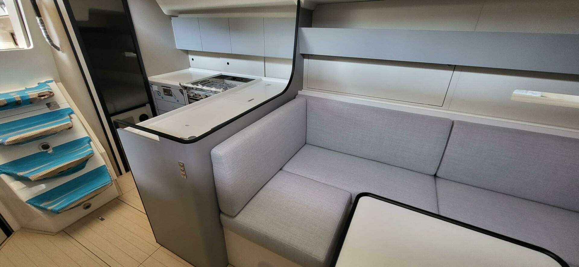 2026 Italia Yachts 12.98 - Image 6