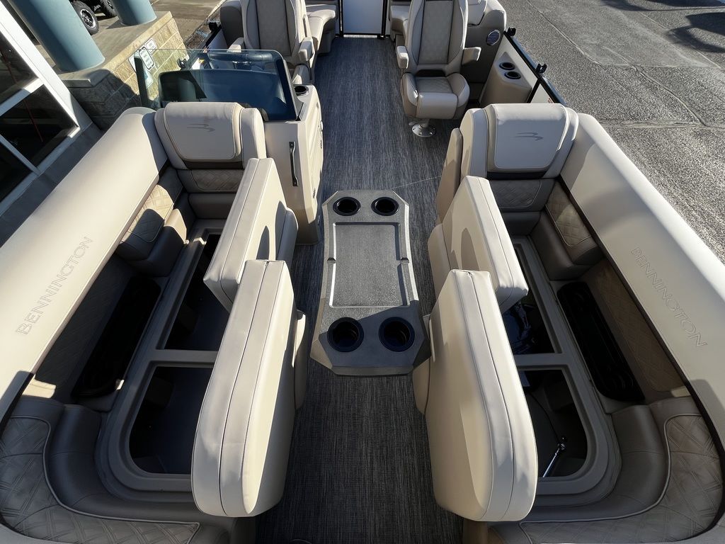 2026 Bennington 22 S STERN RADIUS - QUAD BENCH - 25