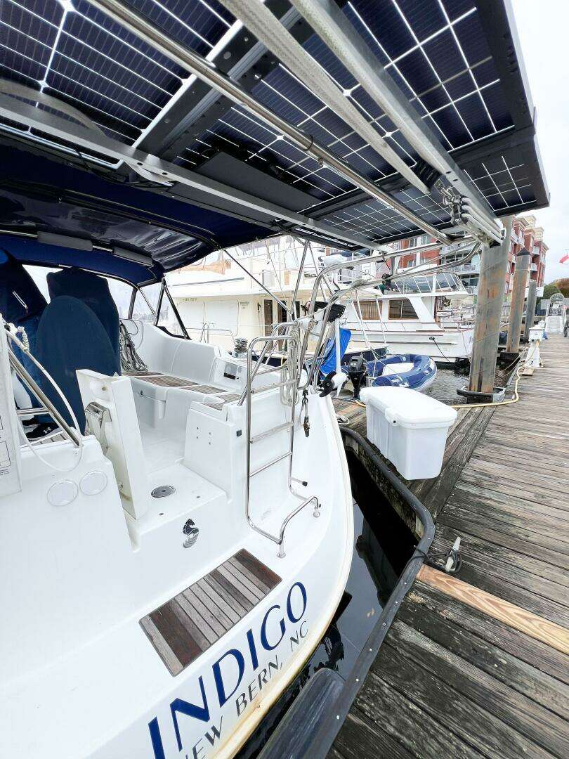 2007 Beneteau 373 - Image 9