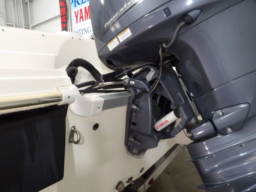 2018 NauticStar 203DC - 12