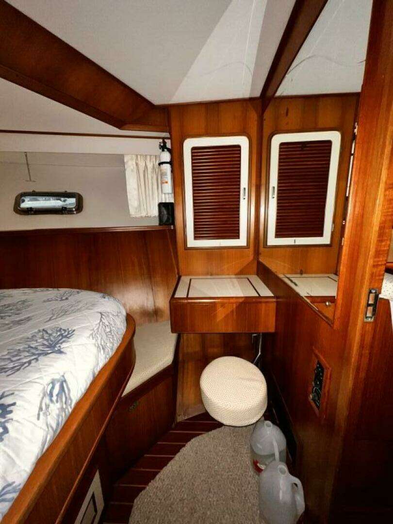 1989 Hi-Star 48 Sundeck - Image 44