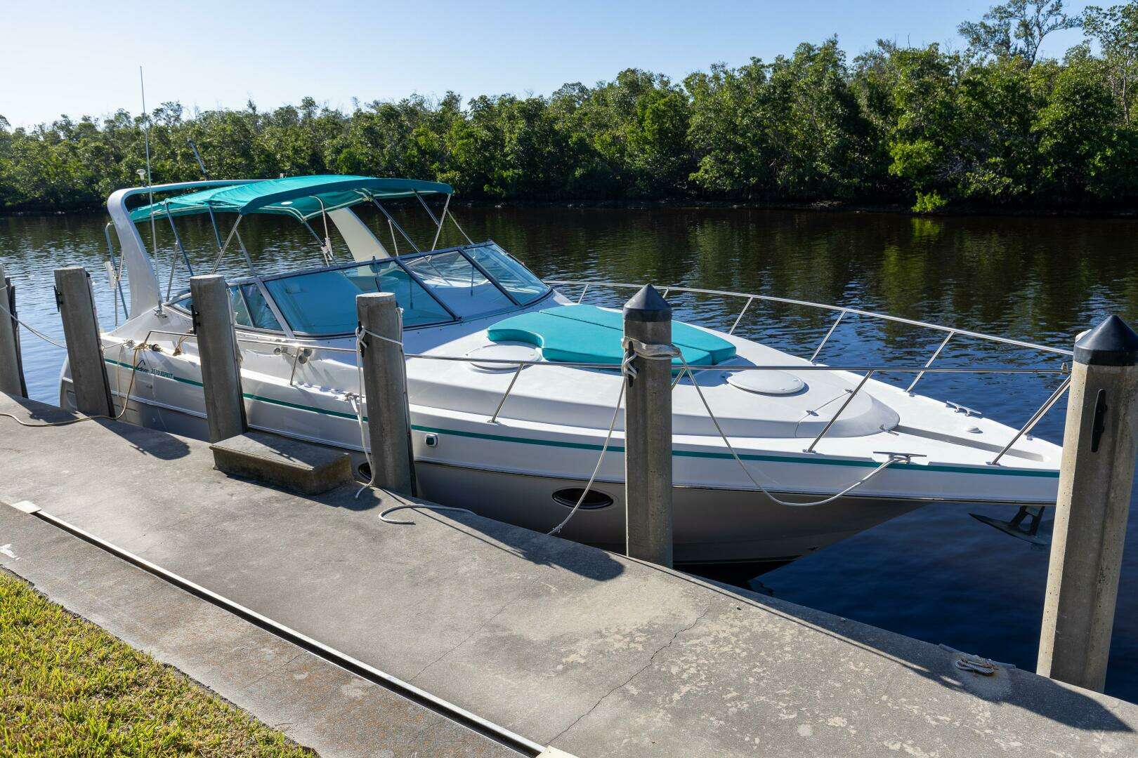 1995 Cruisers ESPRIT 3570 - Image 3
