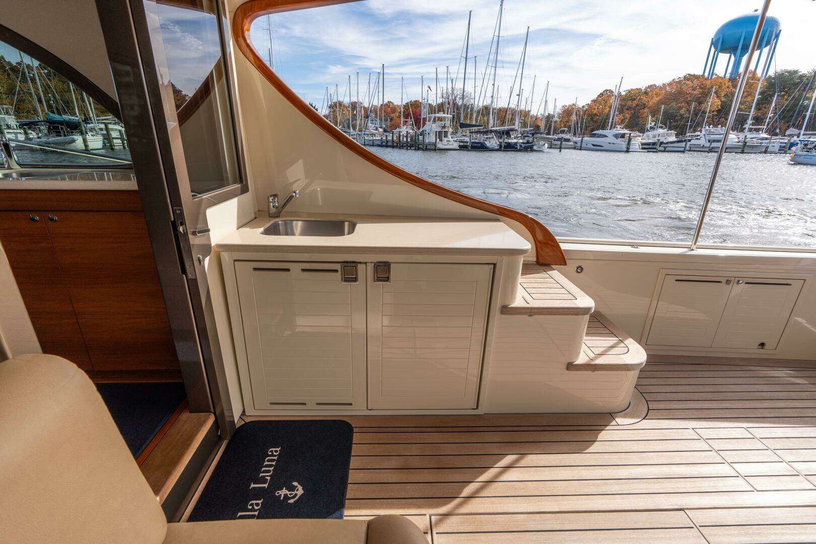 2016 Palm Beach Motor Yachts PB50 - Image 24