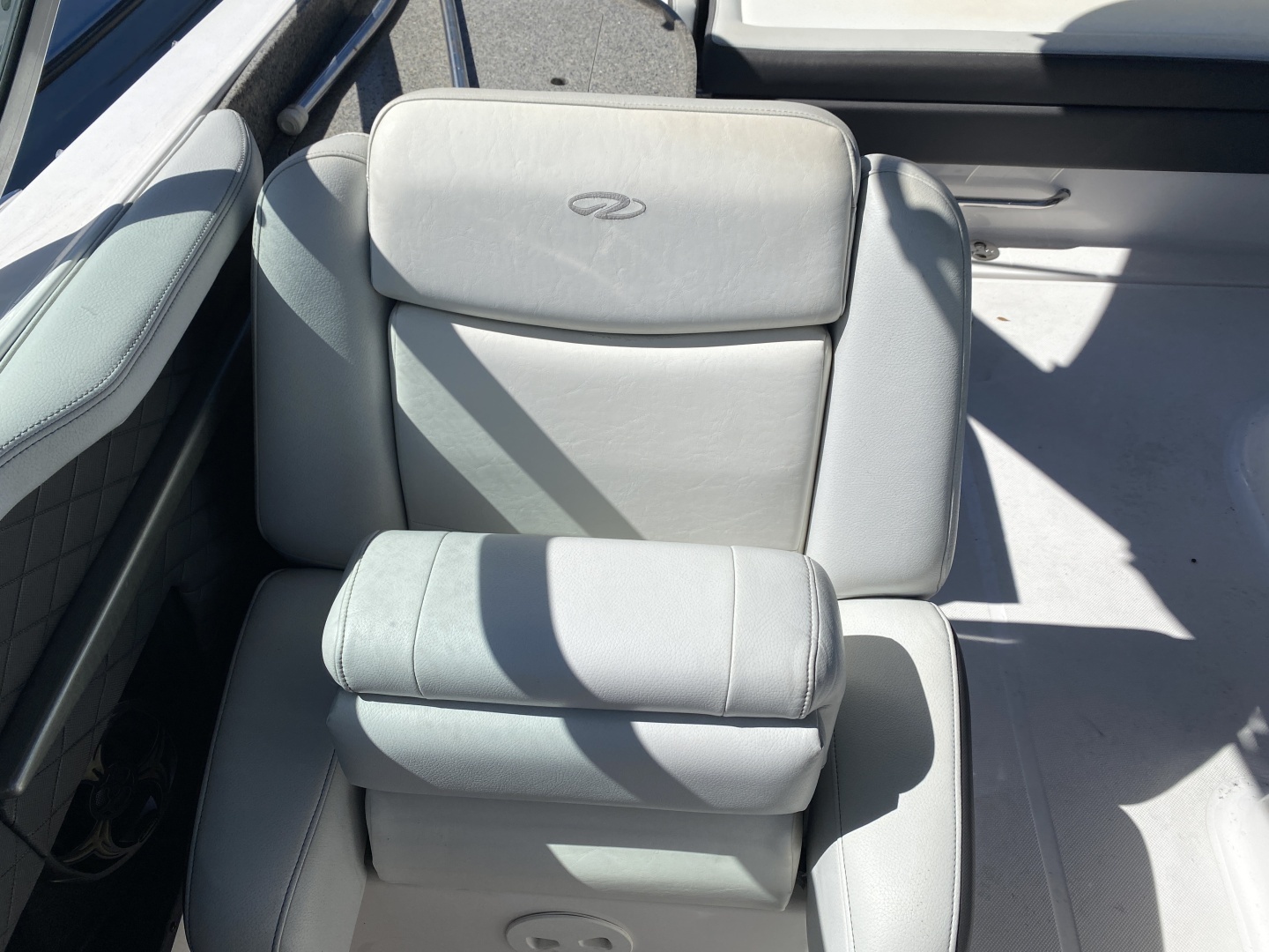2013 Regal 27 FasDeck RX - Image 15