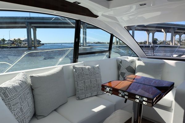 2023 Cruisers Yachts Cantius50 - 6
