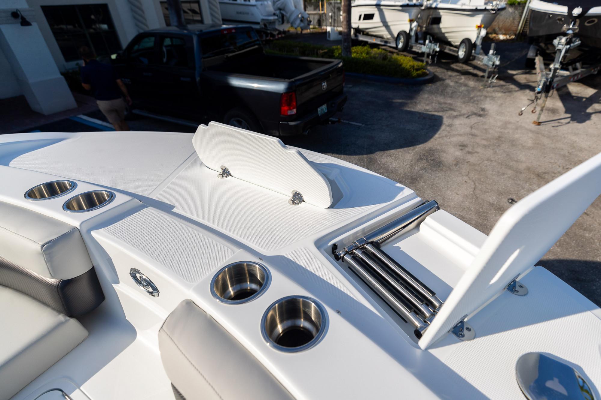 2024 Hurricane SunDeck Sport 192 RL OB - 28