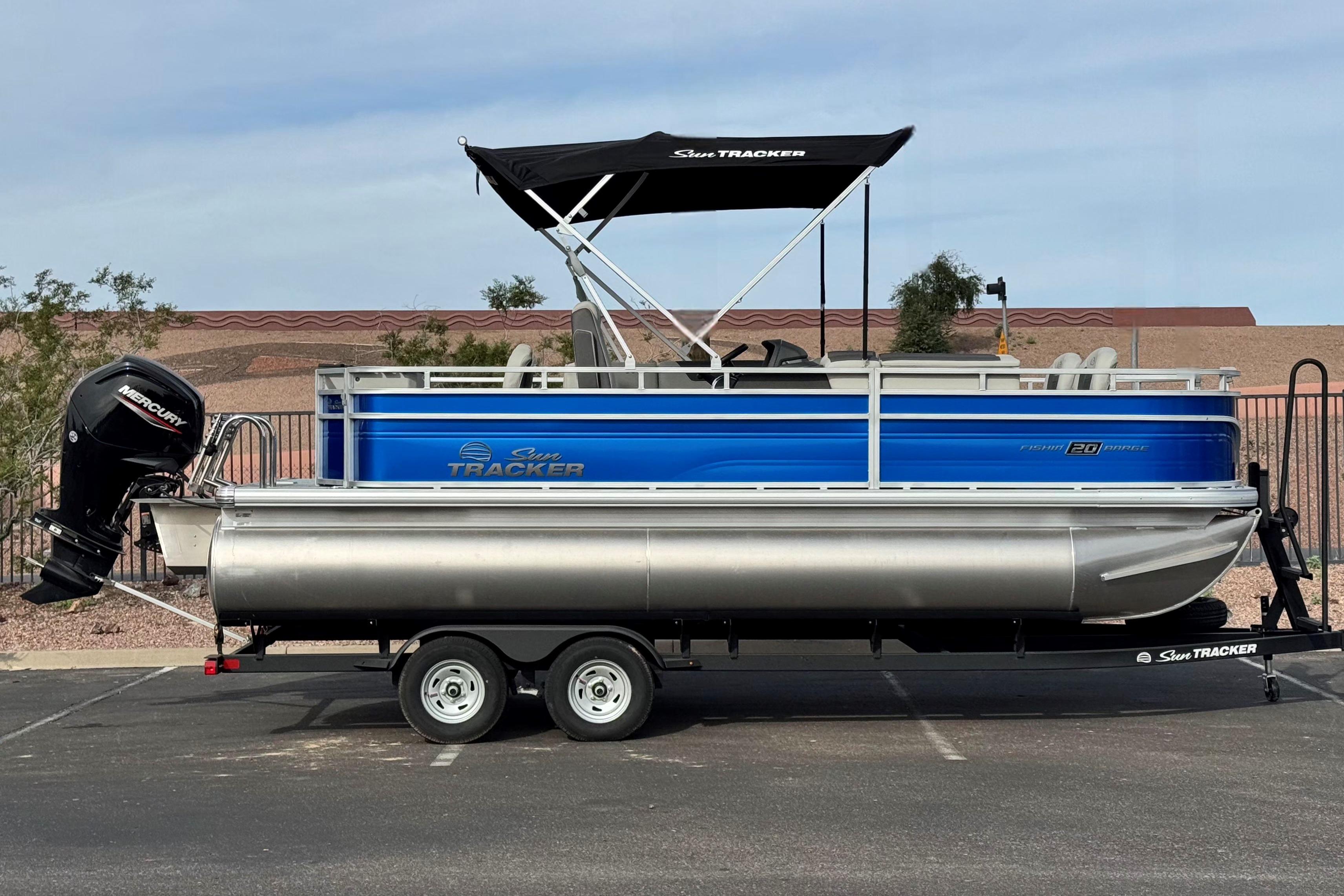 2026 Sun Tracker Fishin' Barge 20 DLX