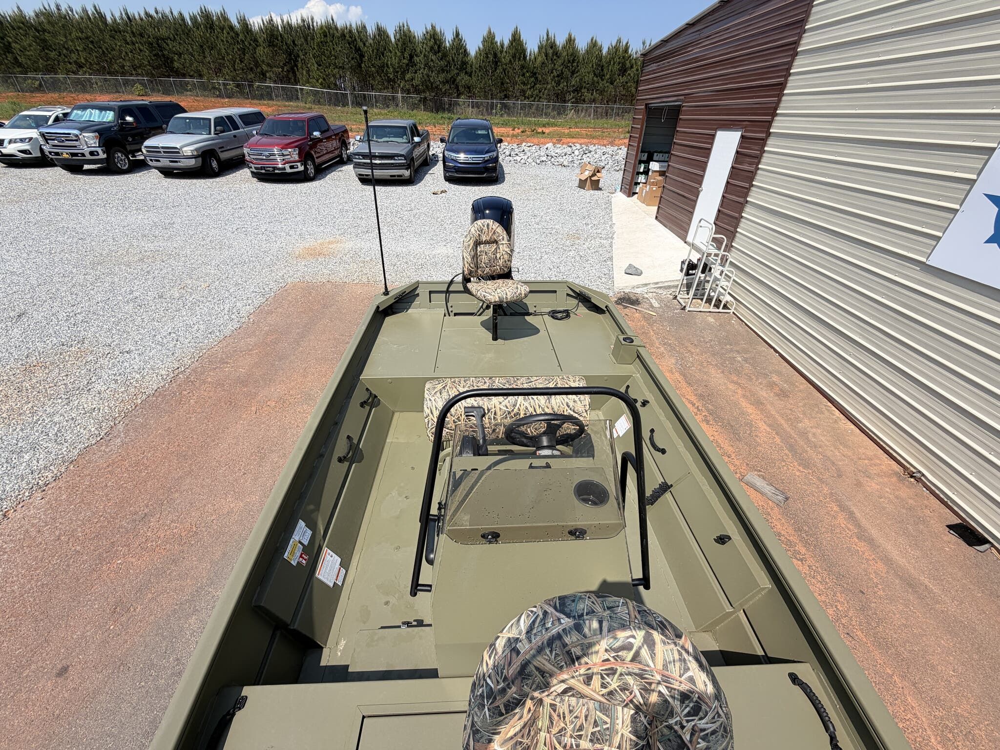 2026 Lowe Roughneck Center Console JET 80 - 5