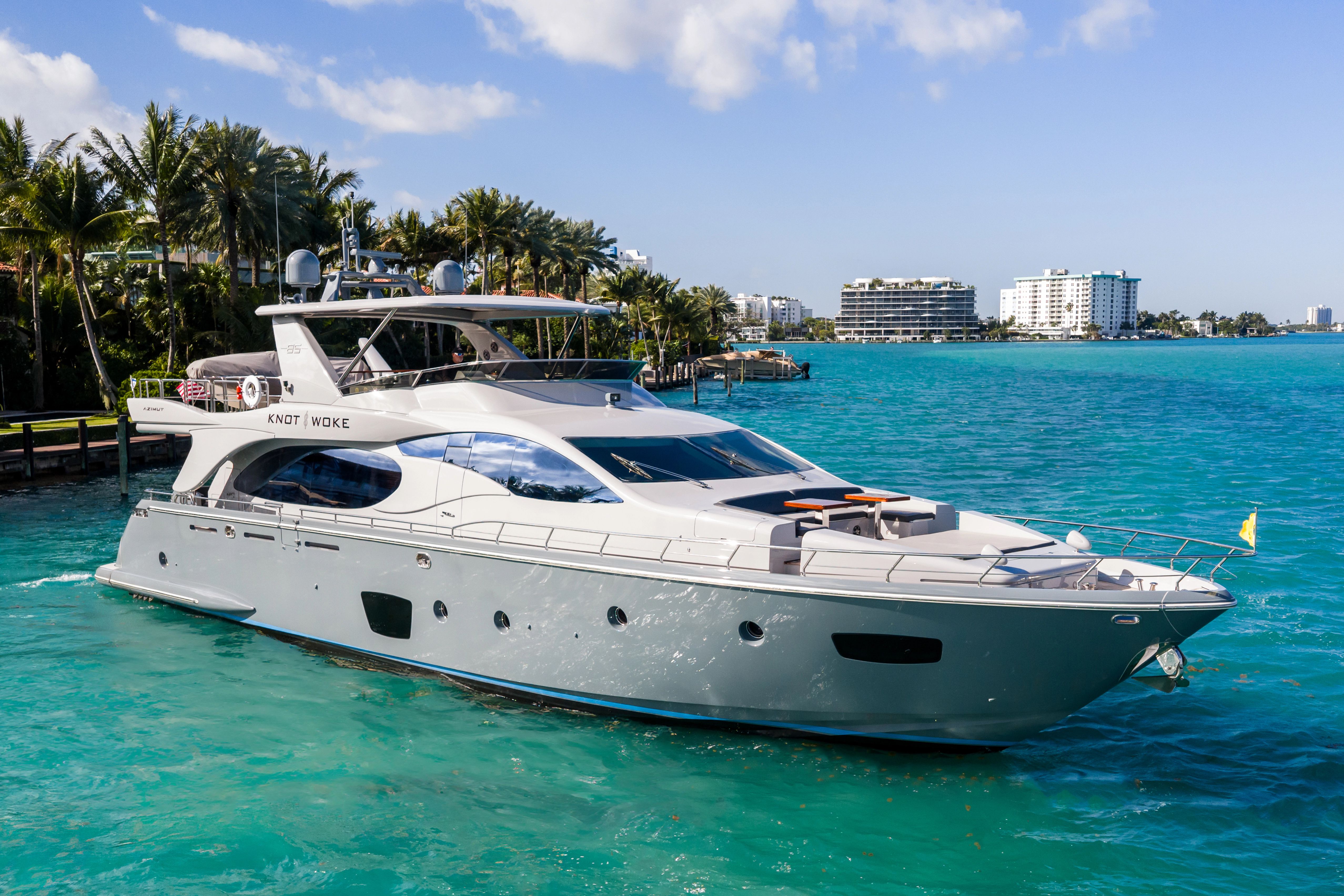 2009 Azimut Flybridge 85