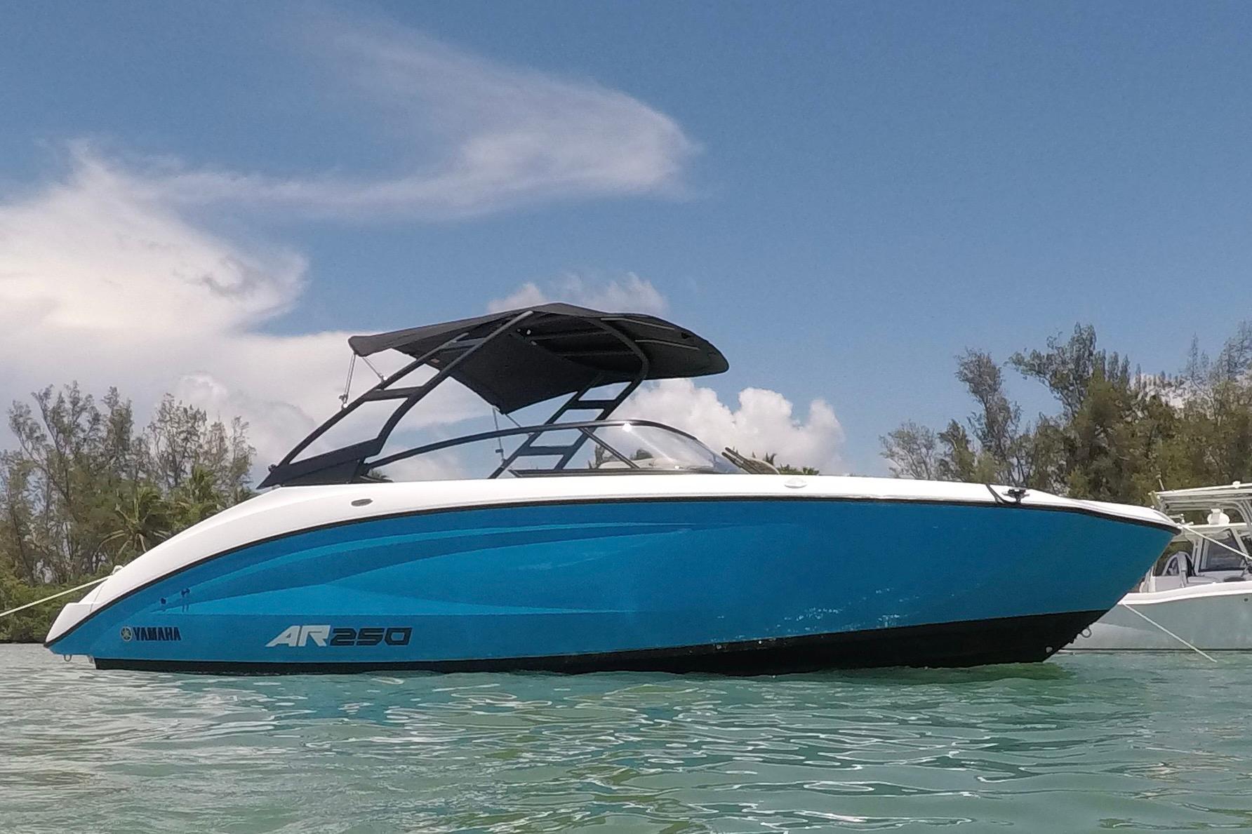 2023 Yamaha Boats AR250
