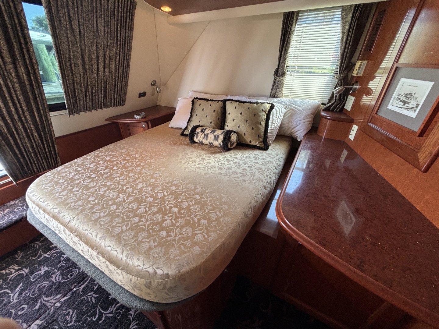 2007 Bluewater 5200 - Image 28