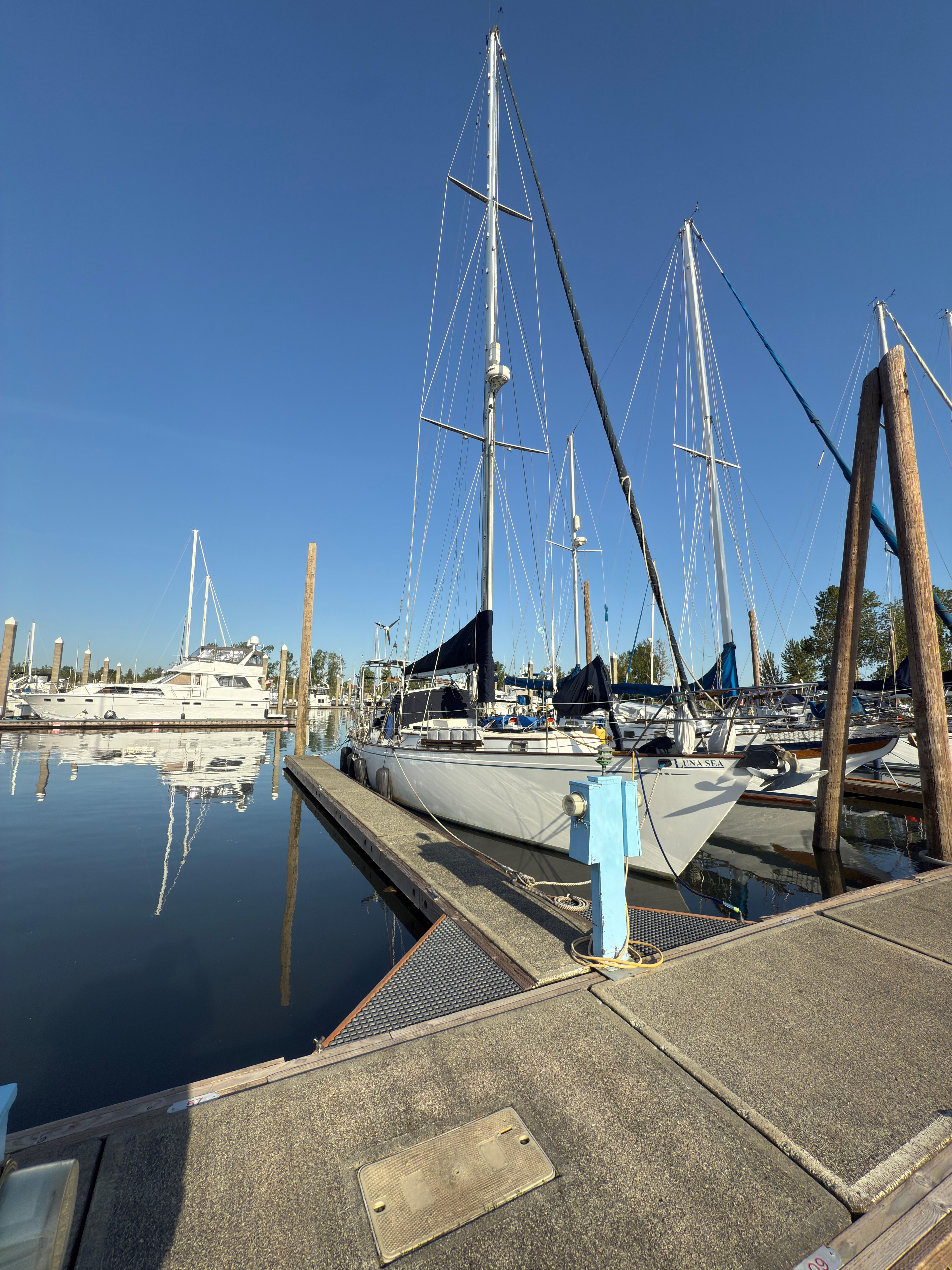 1984 Spindrift Cutter