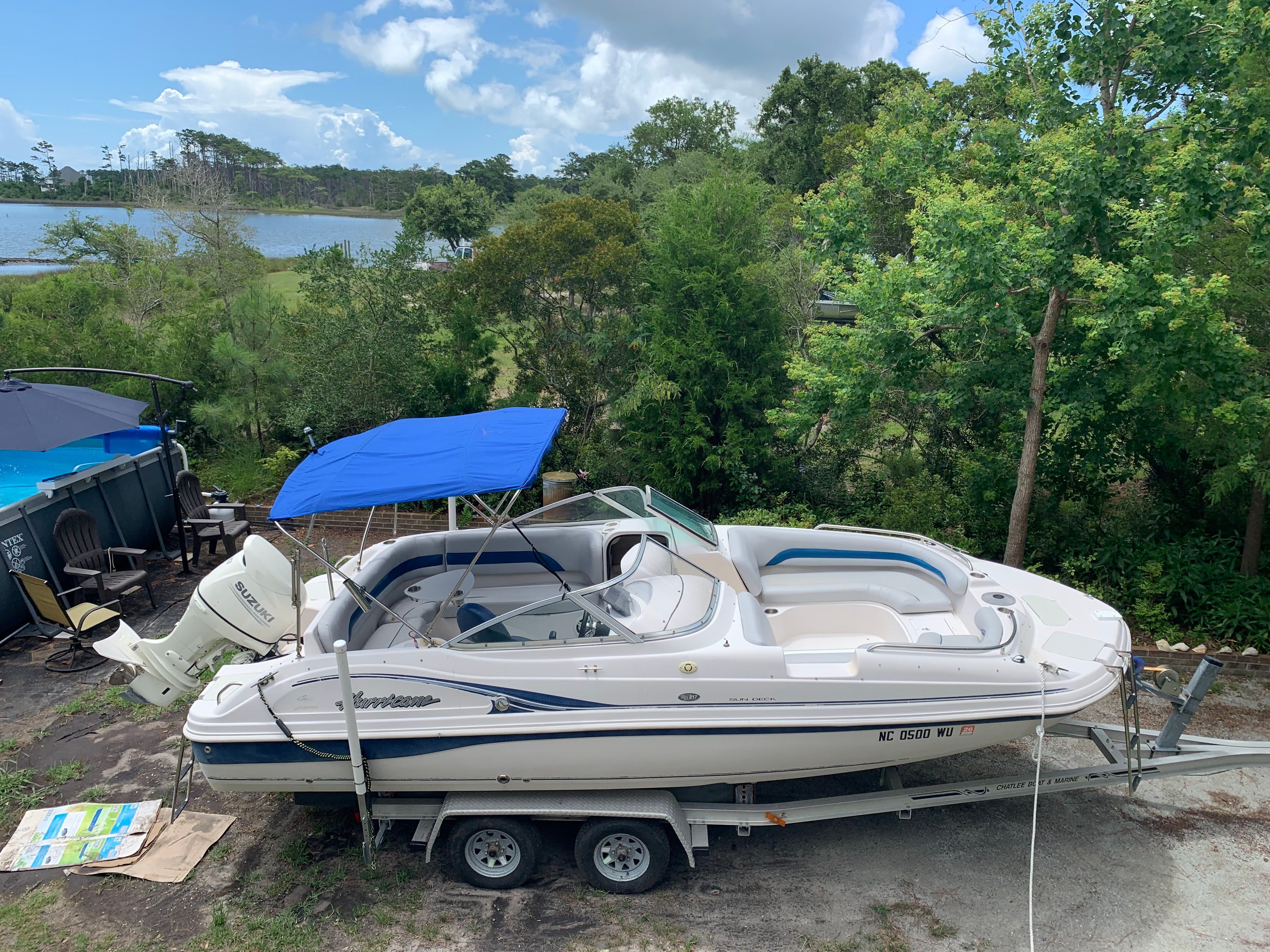 2003 Hurricane SunDeck 217 OB
