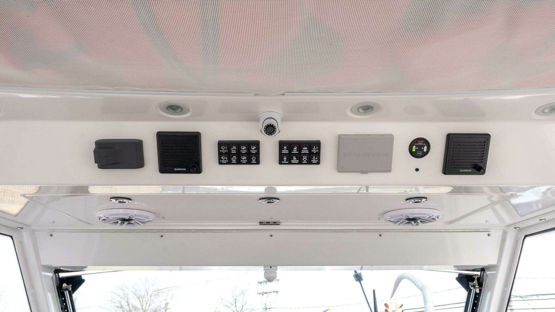 2023 Everglades 455 Center Console - Image 27