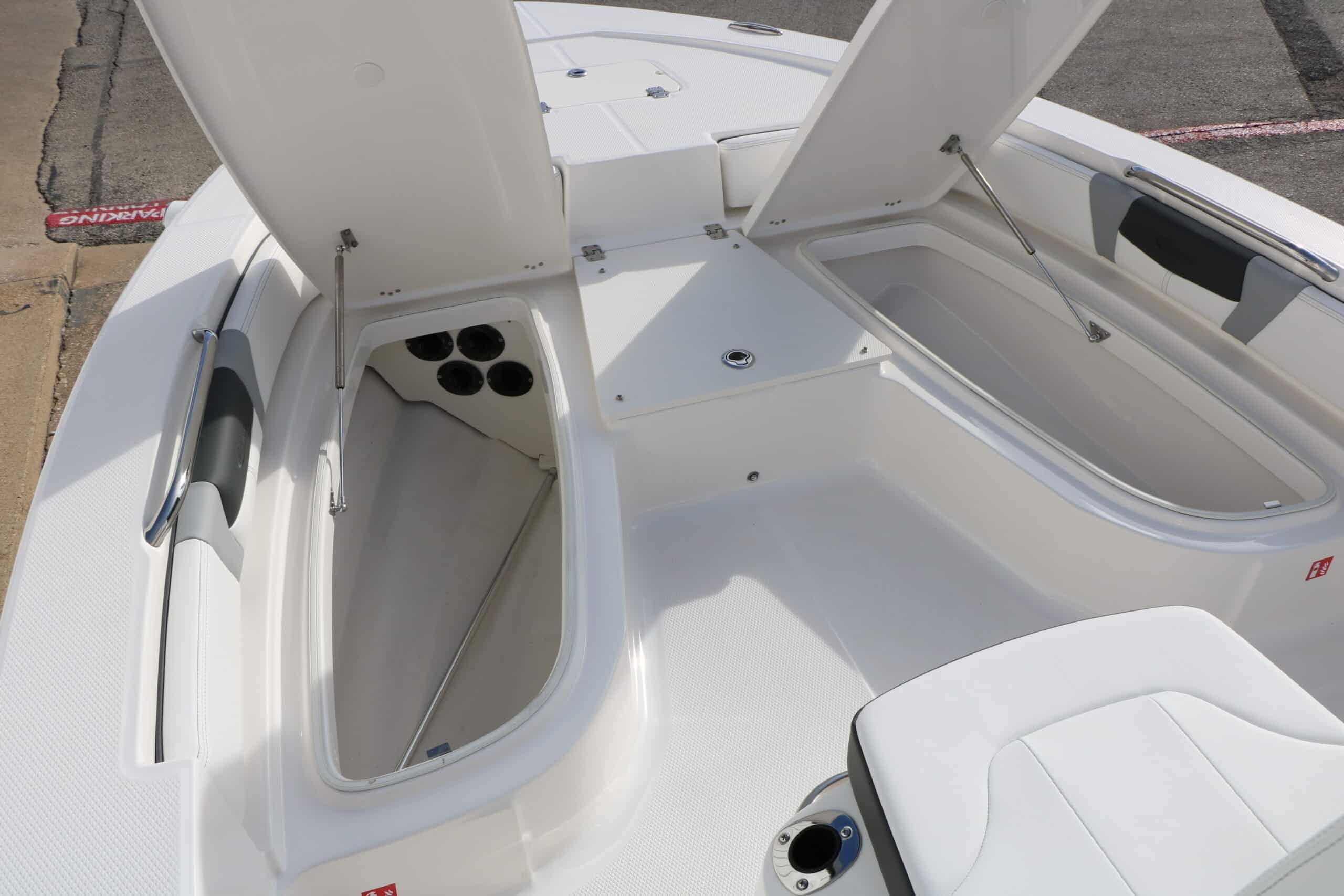 2026 Robalo 206 Cayman - 34