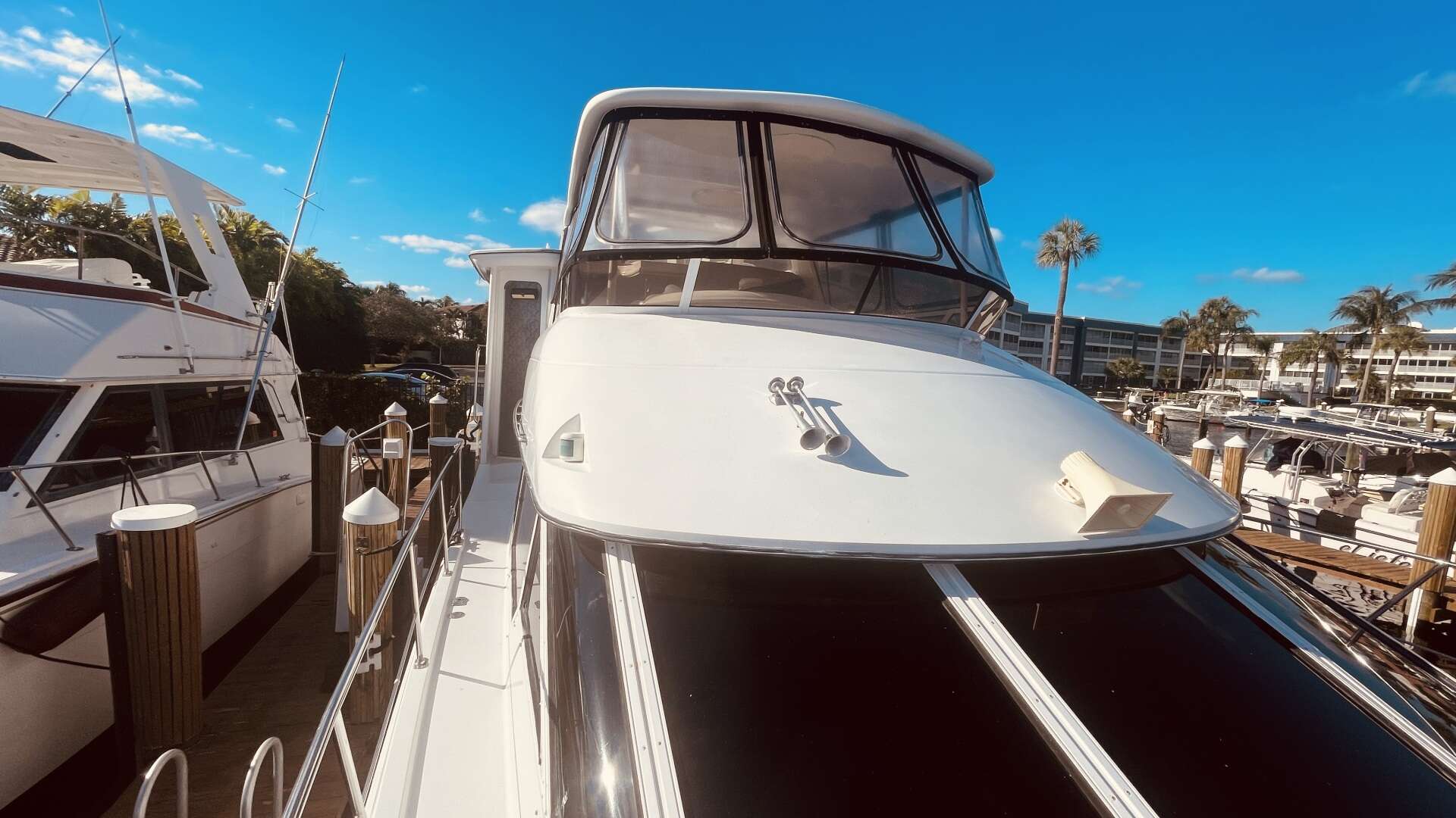 1997 CARVER YACHTS 500 COCKPIT MY - Image 65