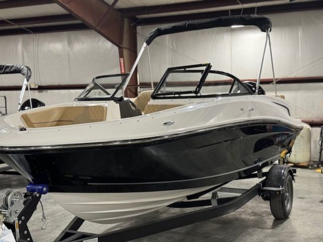 2024 Bayliner VR5 Bowrider OB - 2
