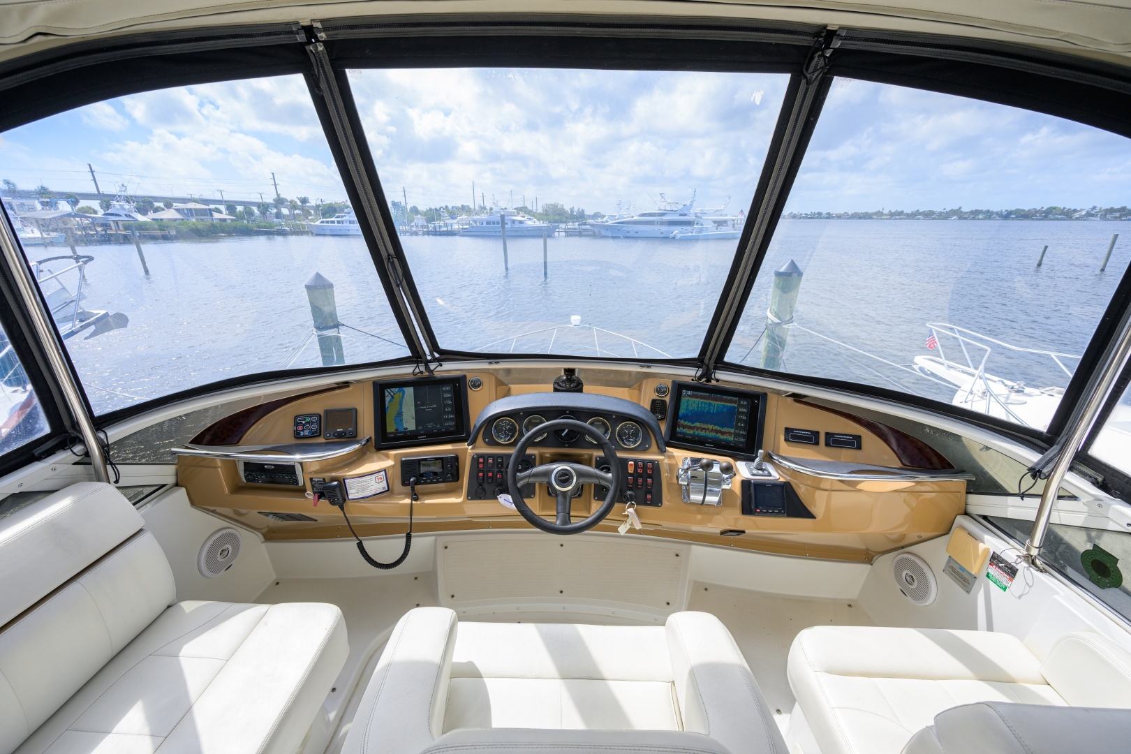 2003 Carver 444 - Image 29
