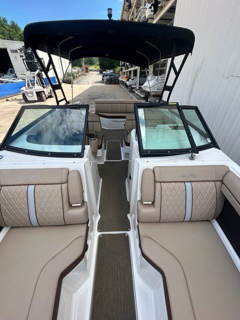 2016 Sea Ray 270 Sundeck - 9
