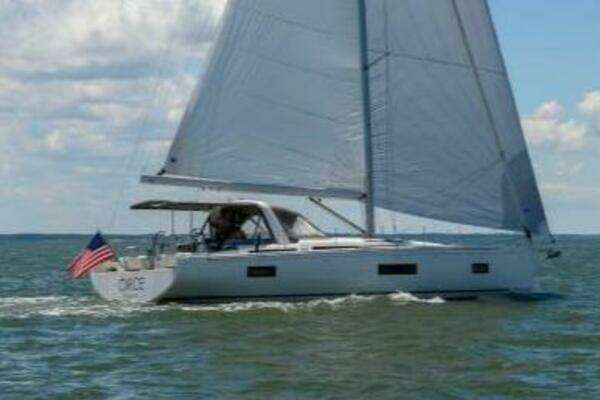 2022 Beneteau Oceanis Yacht