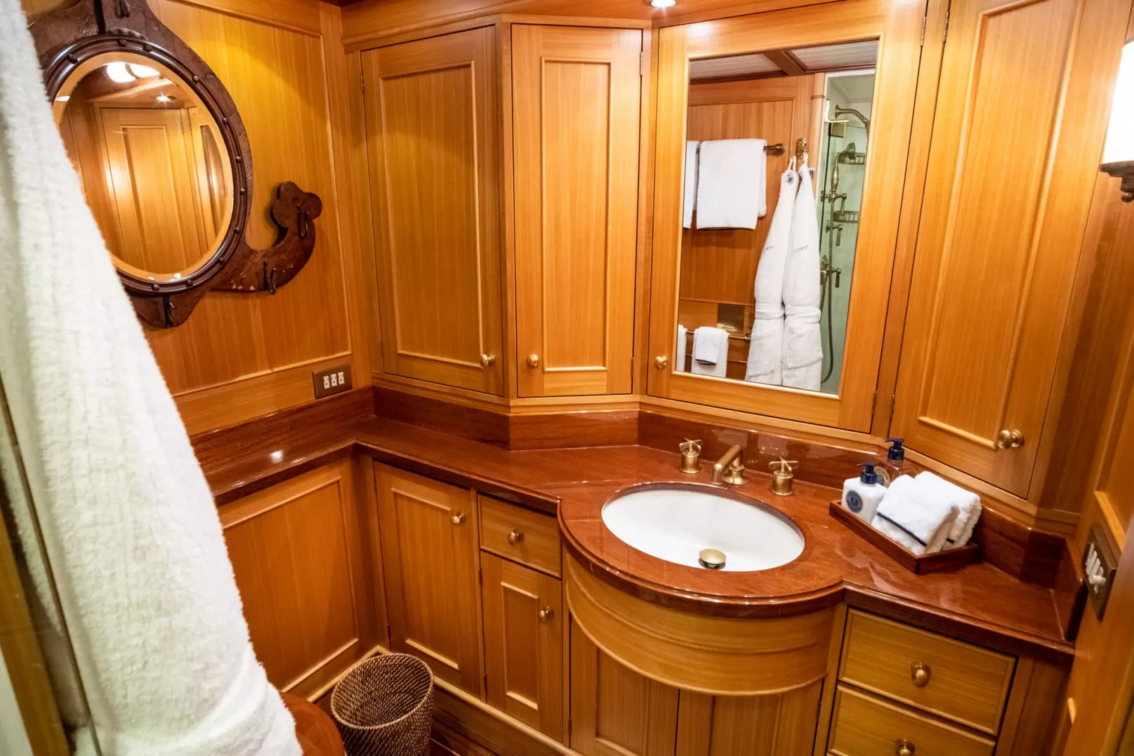 1999 Palmer Johnson Motor Yacht - Image 23