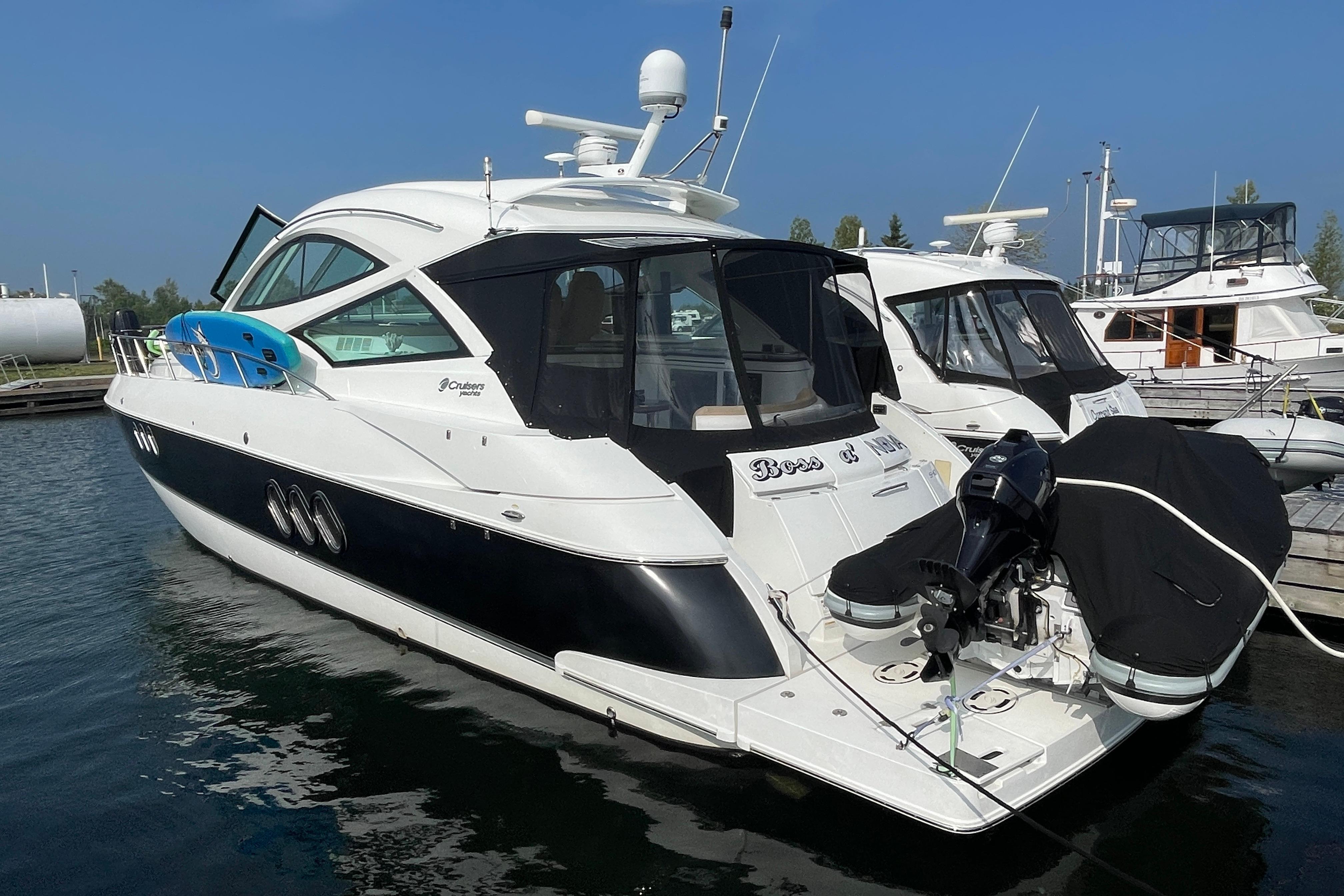 2012 Cruisers Yachts 540 Sports Coupe