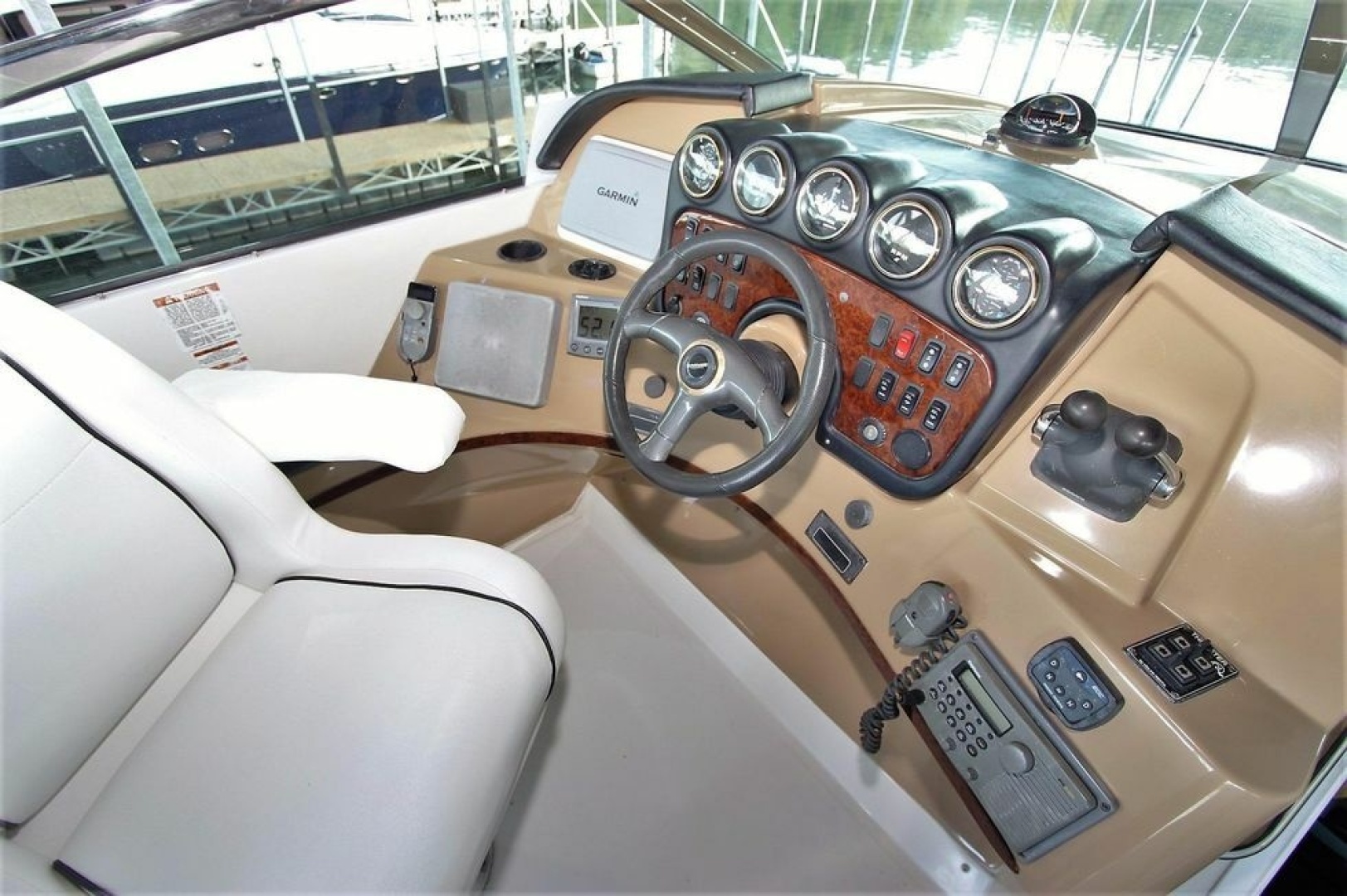 2001 Carver 570 Voyager Pilothouse - Image 13