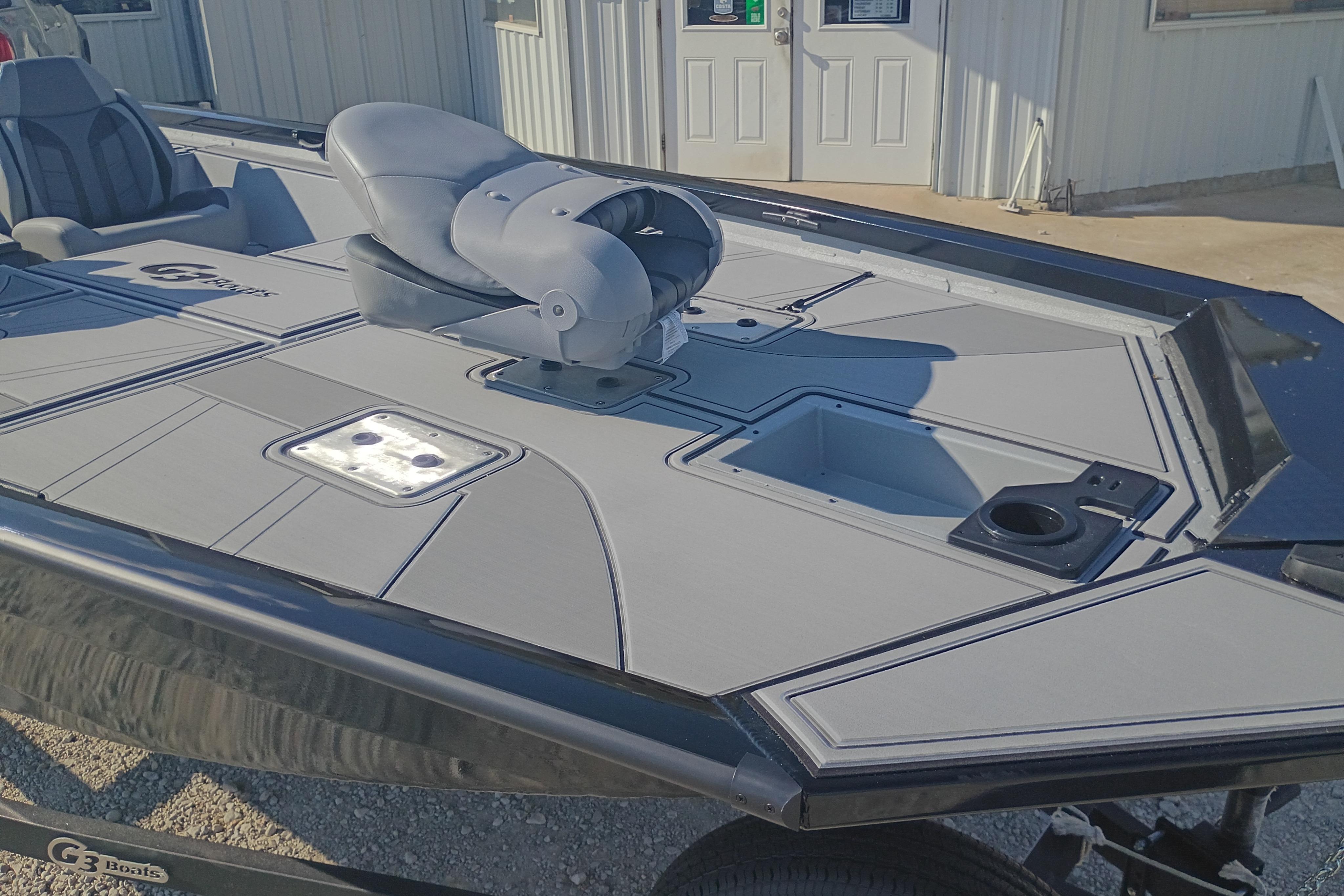 2026 G3 1810SE boat deck with seating and storage compartments.