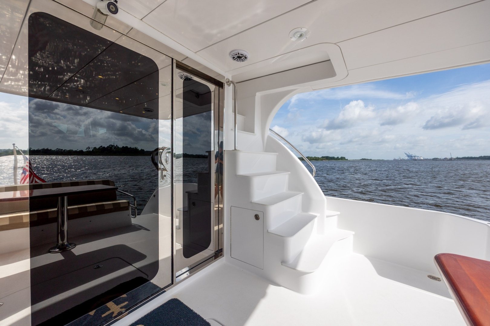2008 Hatteras Motor Yacht - Image 99