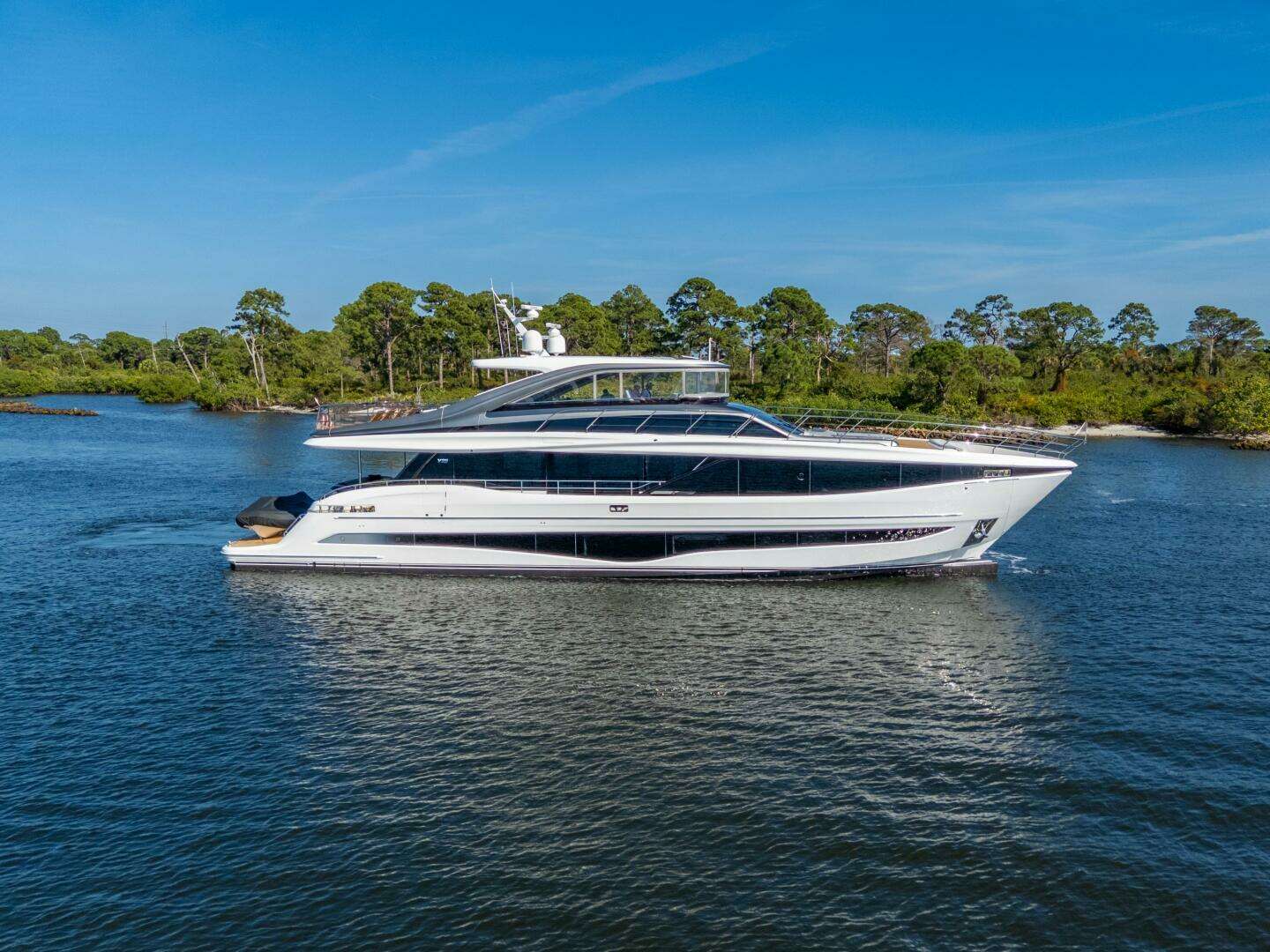 2025 Princess Y95 - Image 2