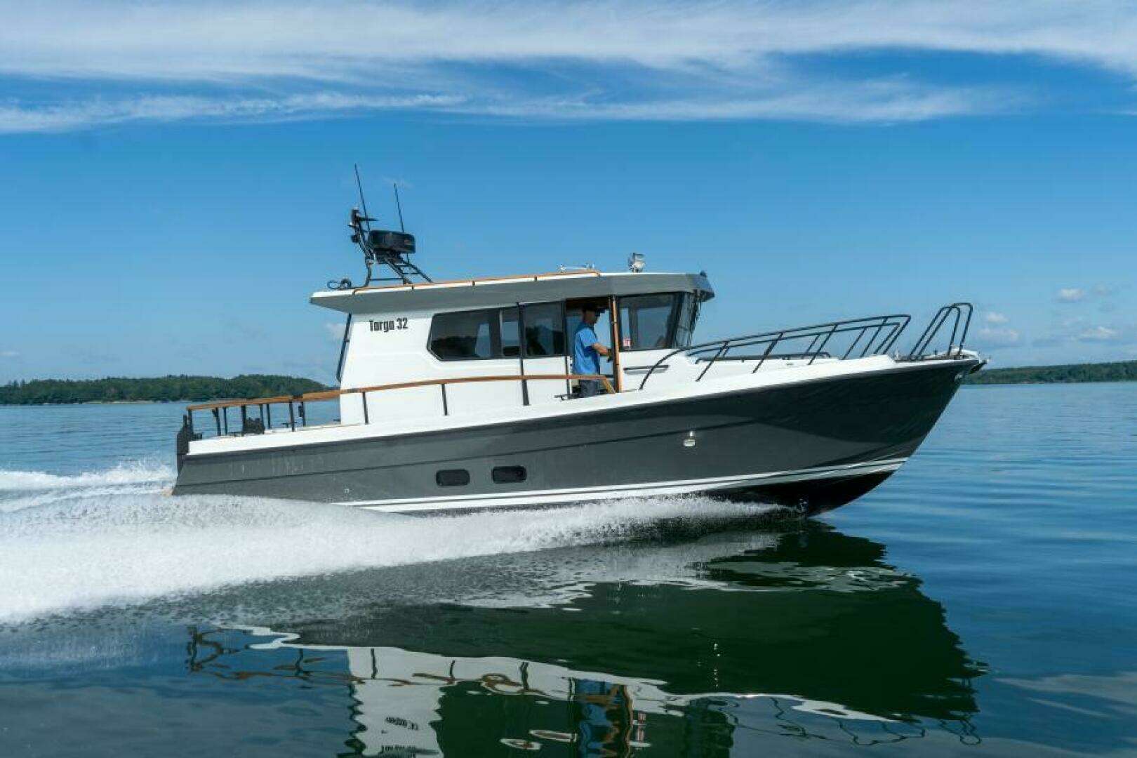 2027 Targa 32 - Image 2