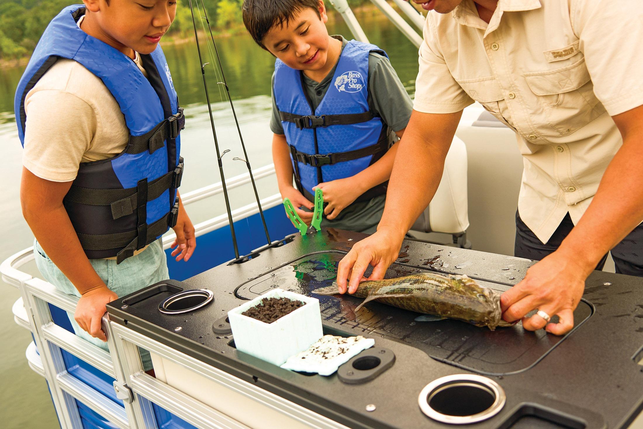 2026 Sun Tracker Fishin' Barge 20 DLX - 22