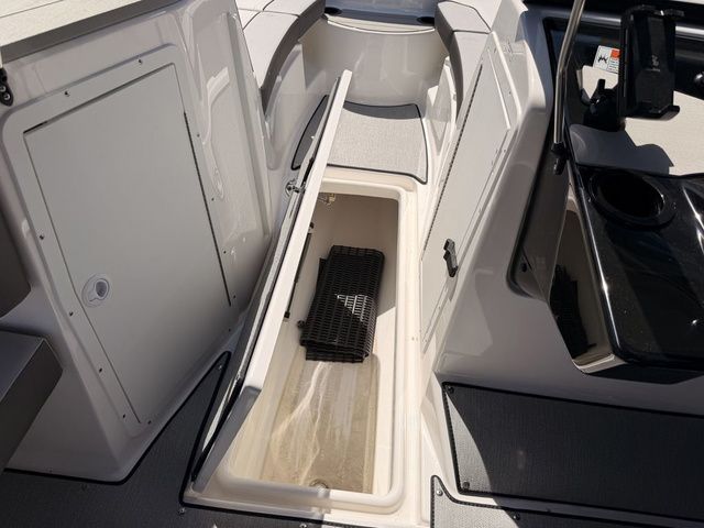 2026 Yamaha Boats AR220 - 20