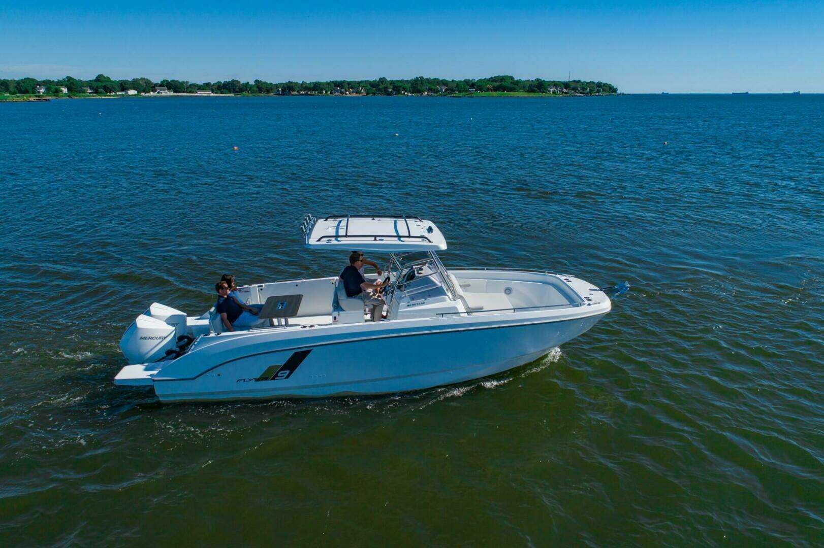 2026 Beneteau Flyer 9 SPACEdeck - Image 2