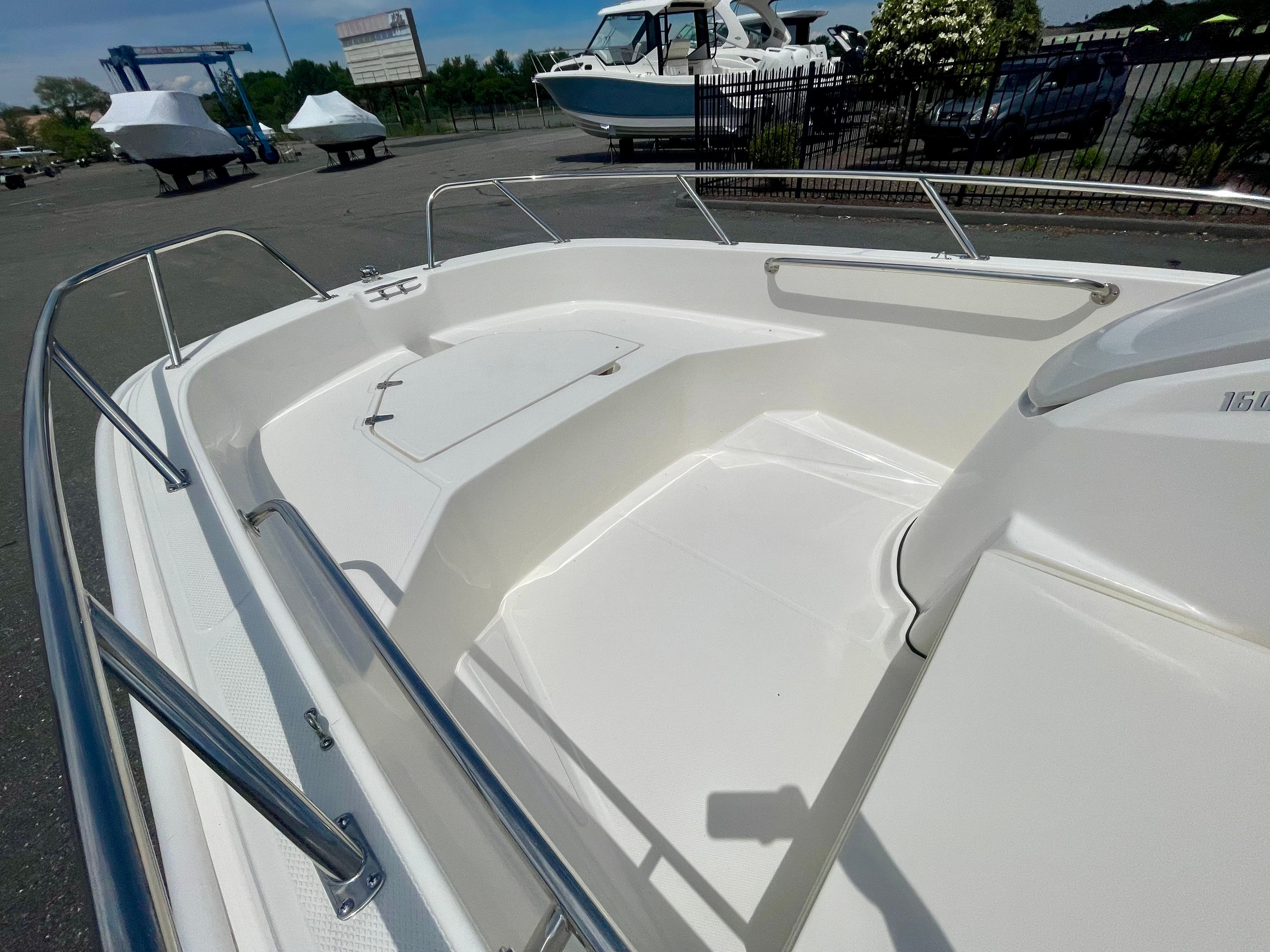 2026 Boston Whaler 160 Super Sport - 9