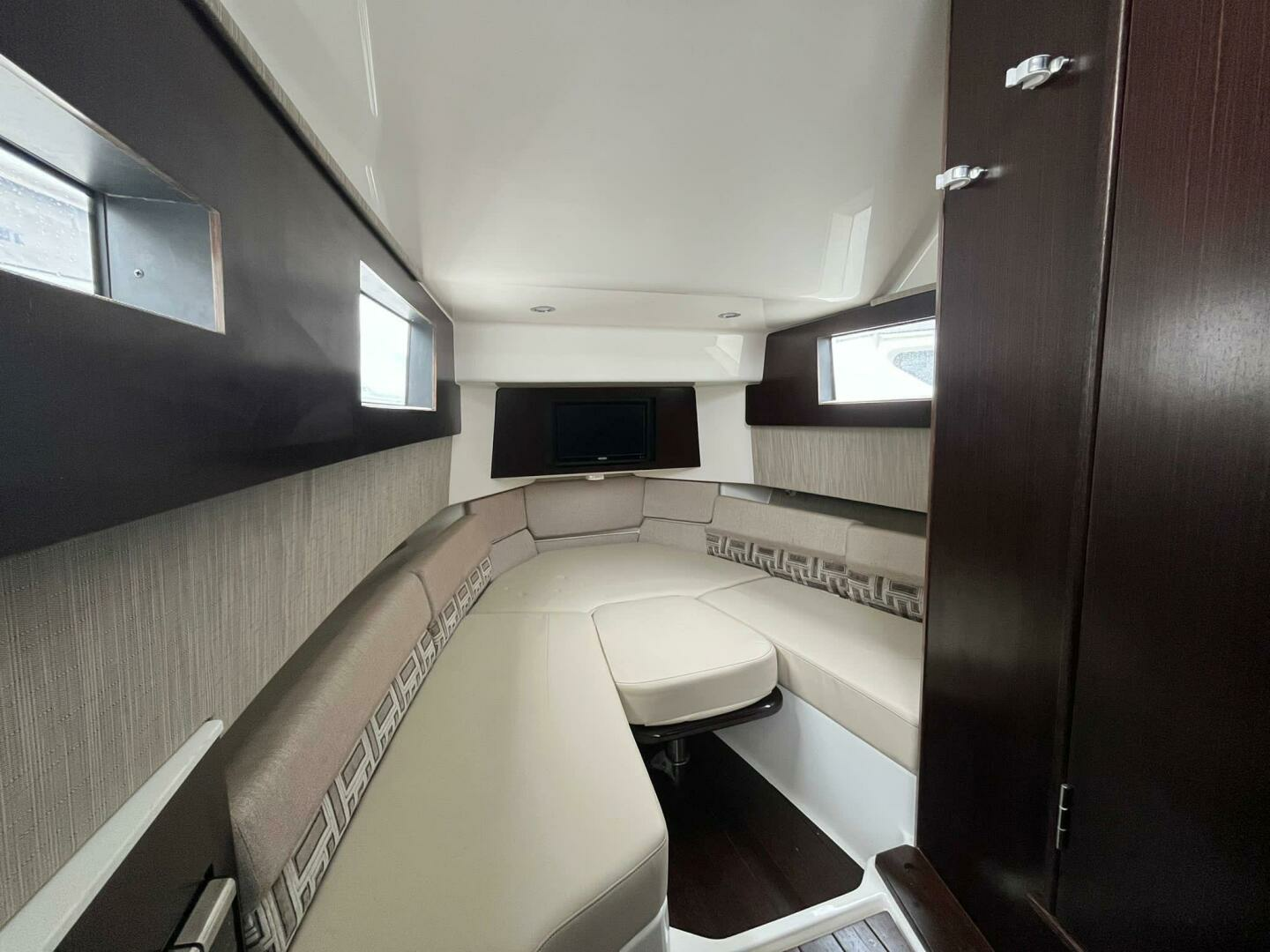 2021 Pursuit S378 - Image 20