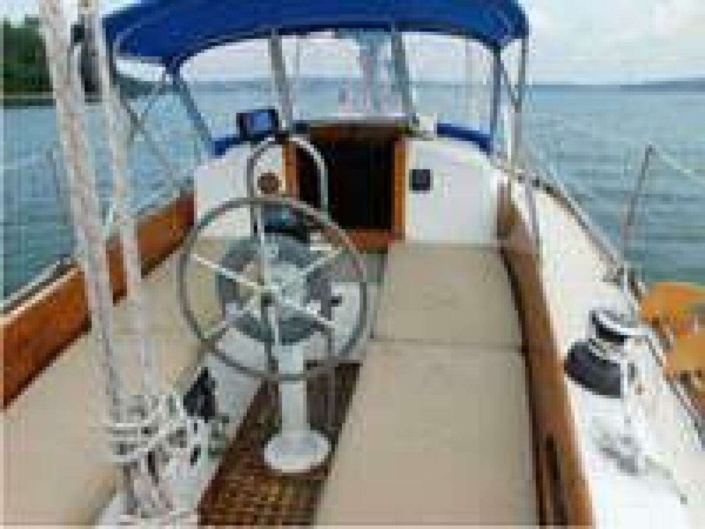 1970 Tartan 34C - Image 4
