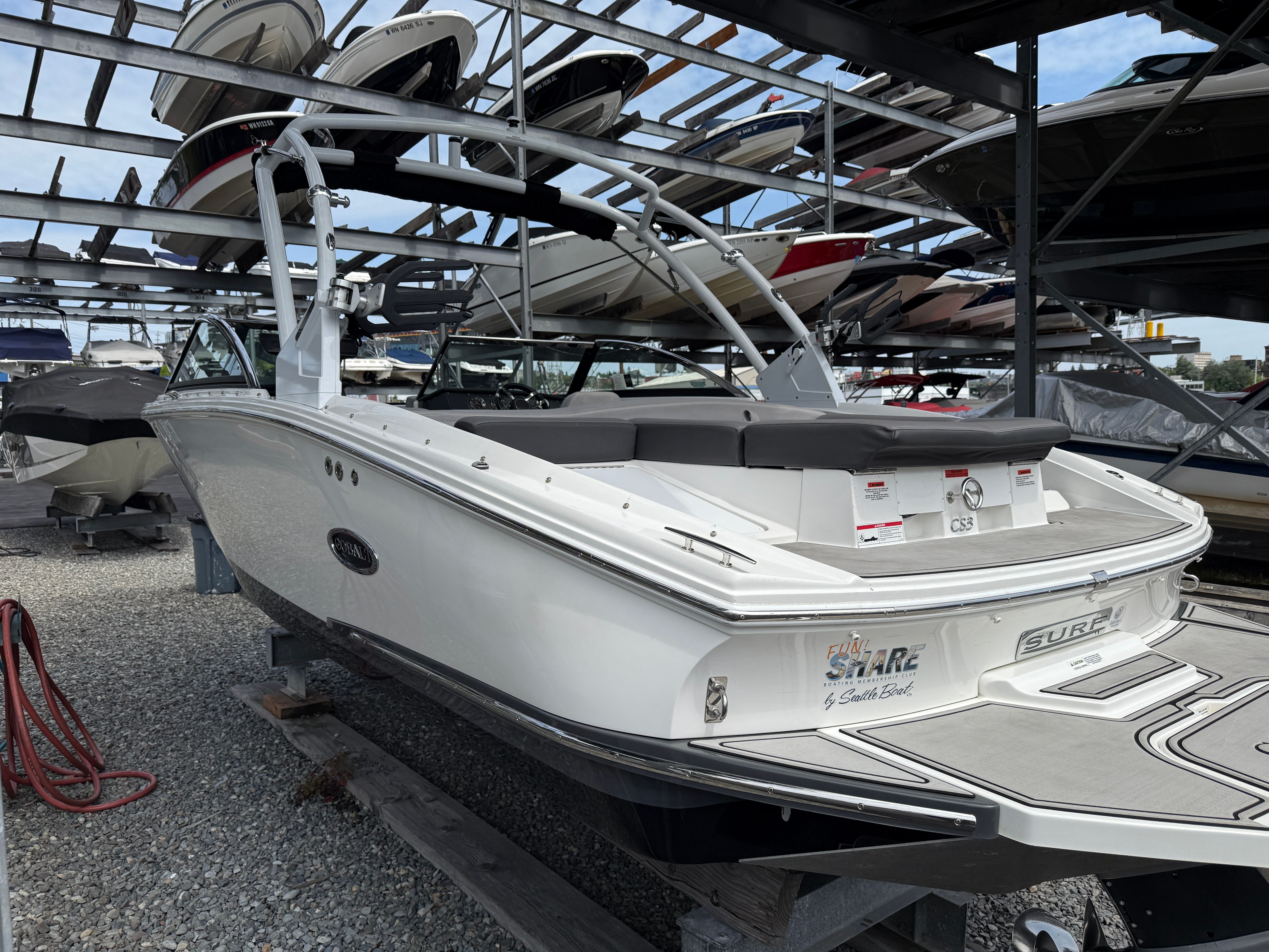 2023 Cobalt CS23 Surf - 8