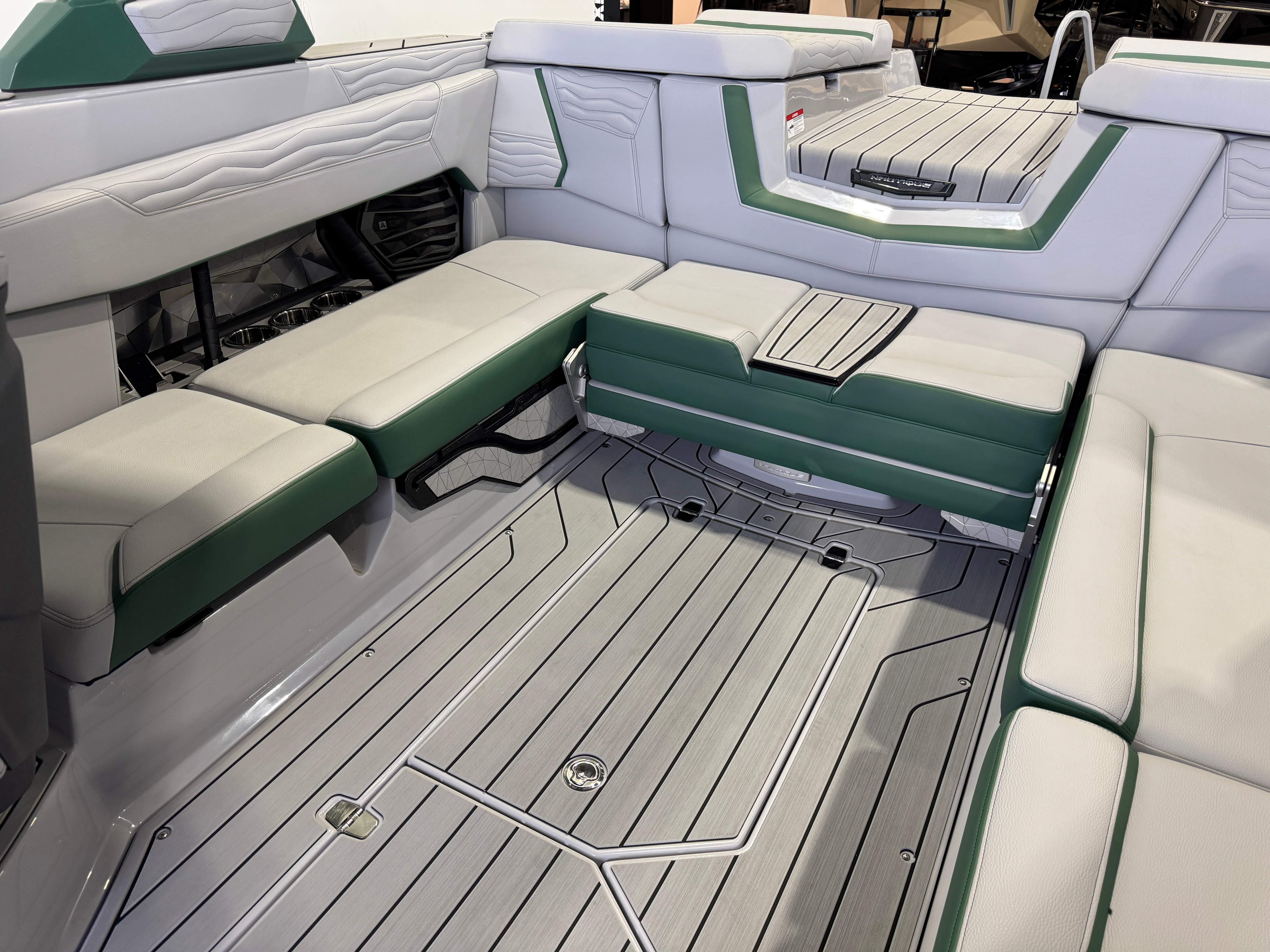 2025 Nautique Super Air Nautique G23 - 14