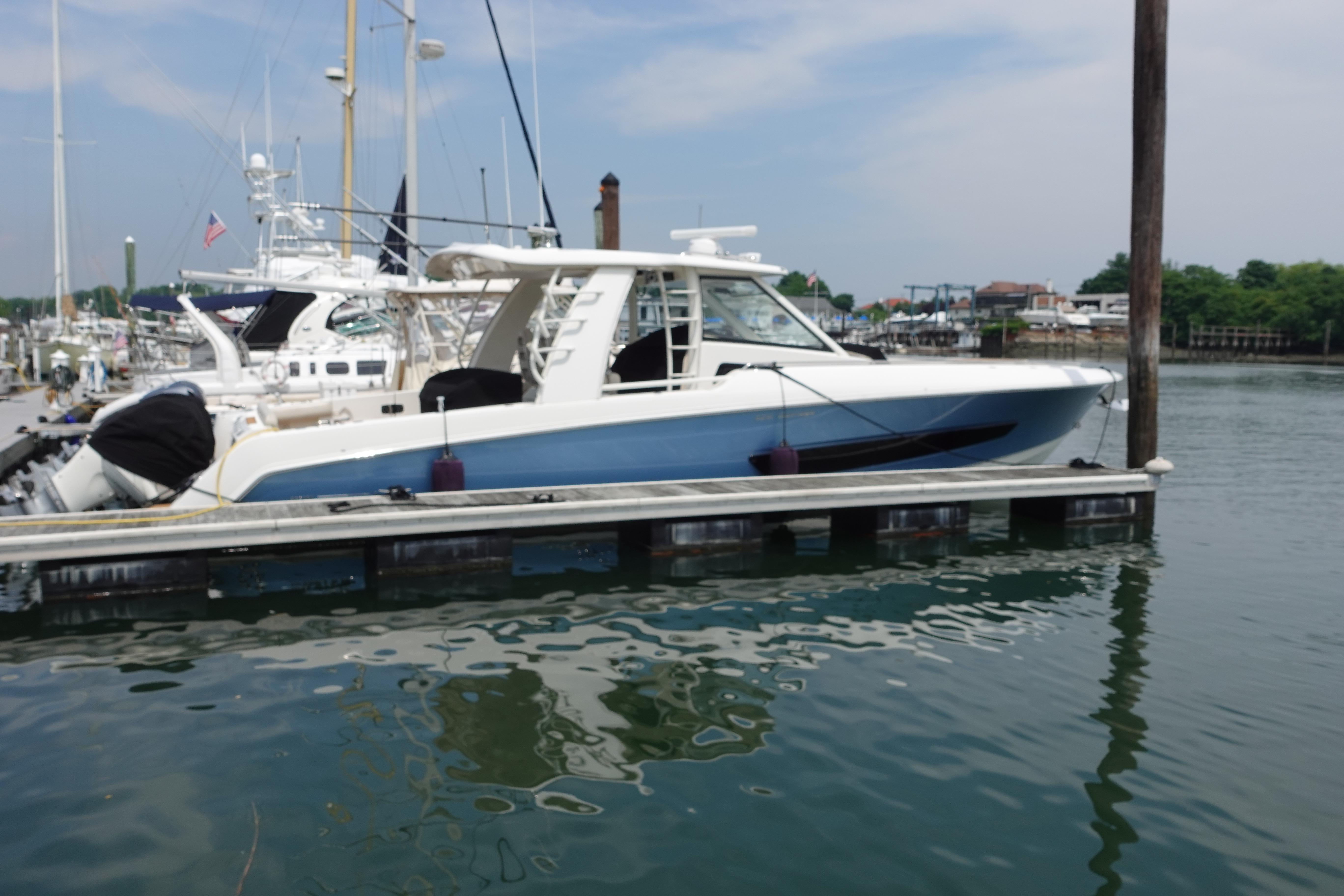 2020 Boston Whaler 420 Outrage