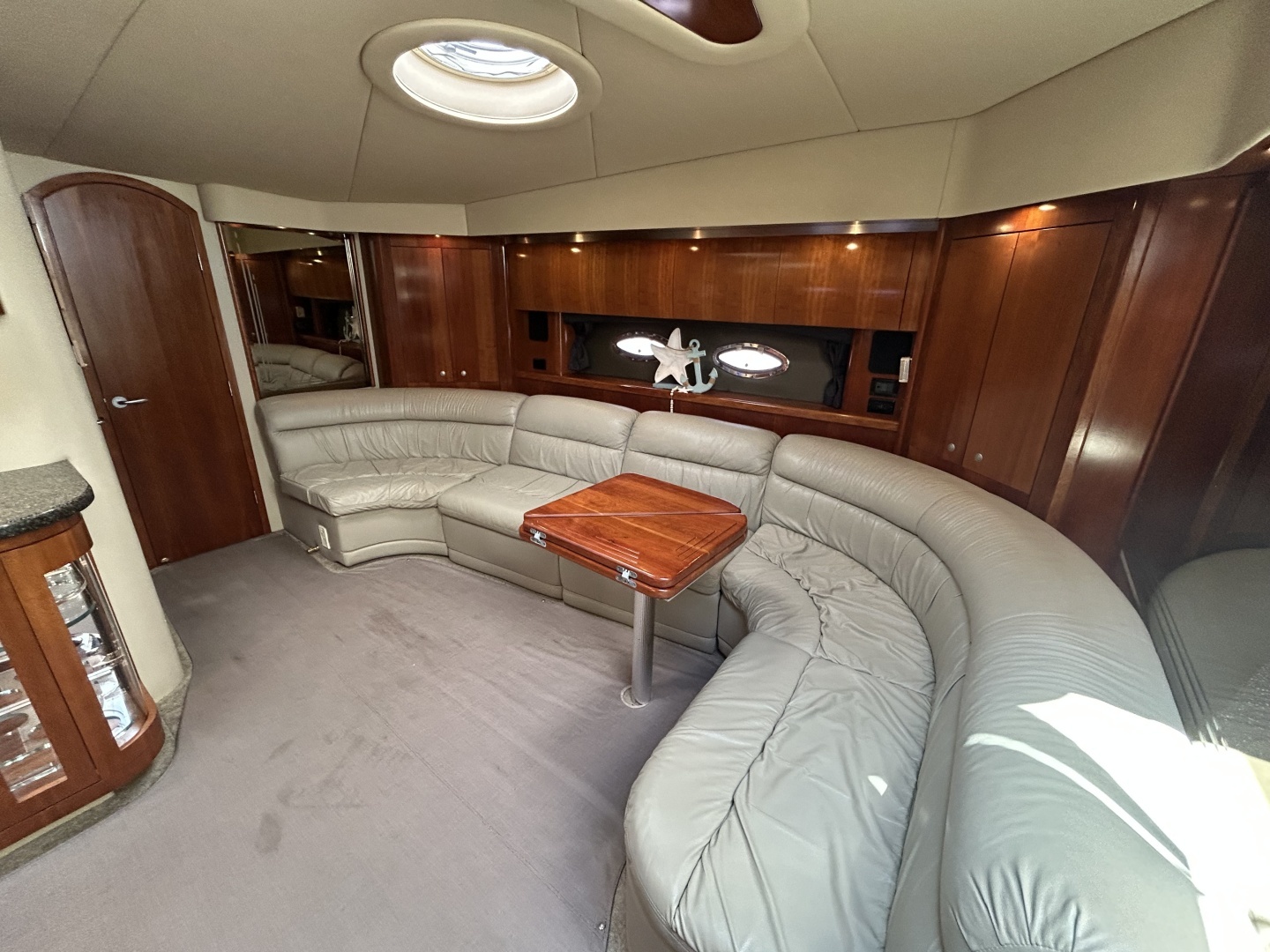 2006 Cruisers Yachts 520 Express - Image 18