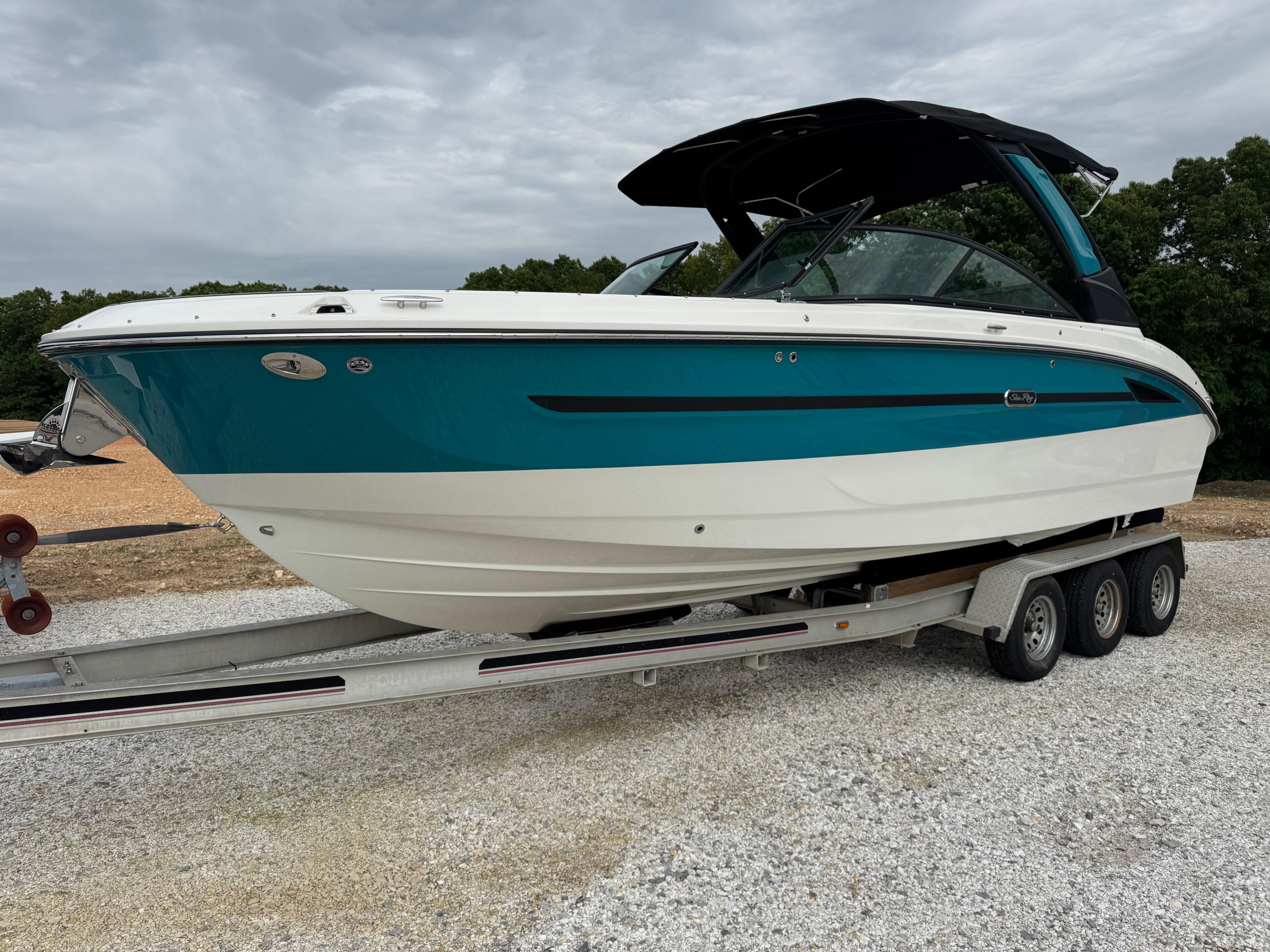 2025 Sea Ray SDX 270 Surf